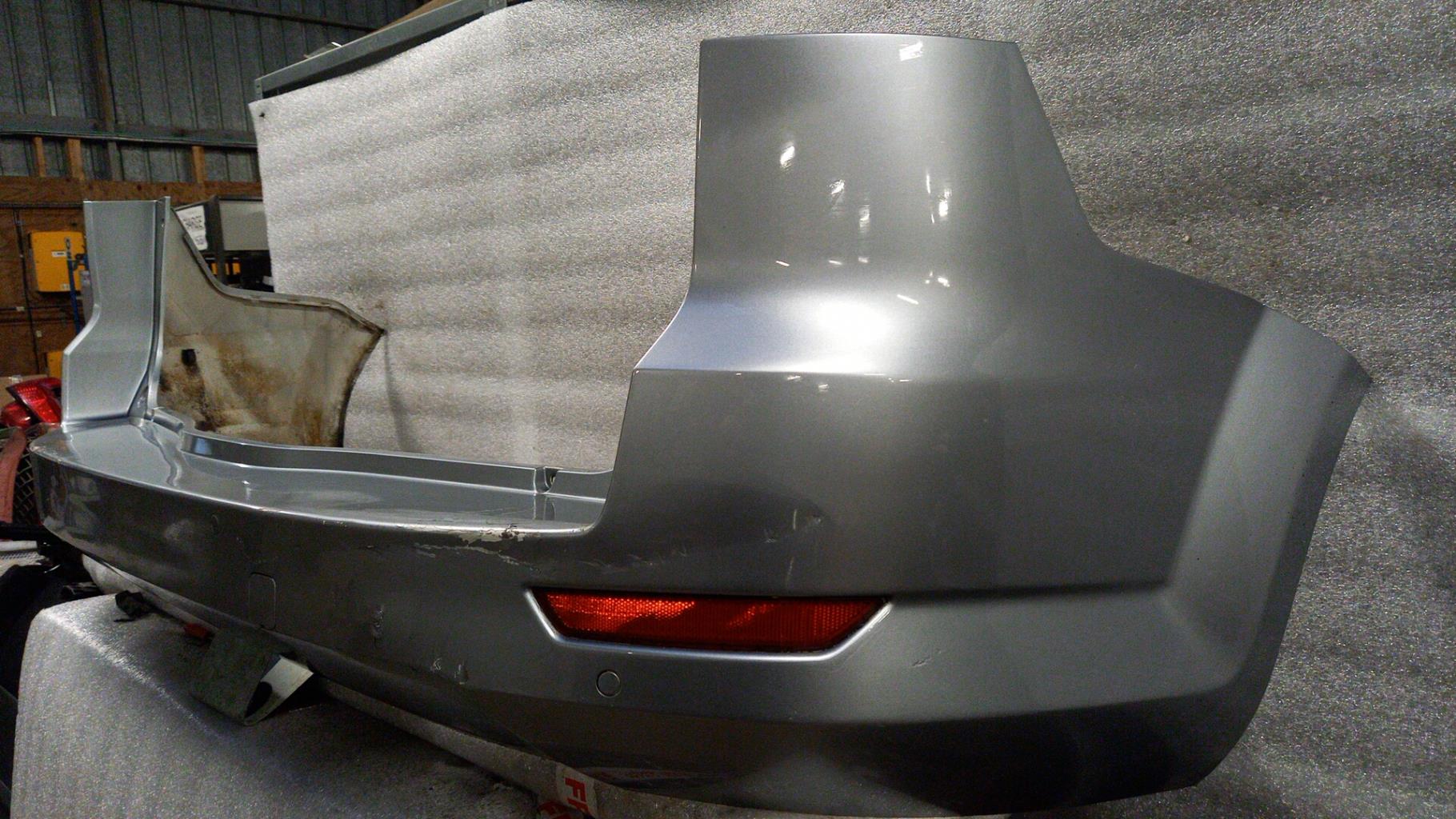 Pare choc arriere FORD MONDEO 3 PHASE 1 BREAK Diesel - 1