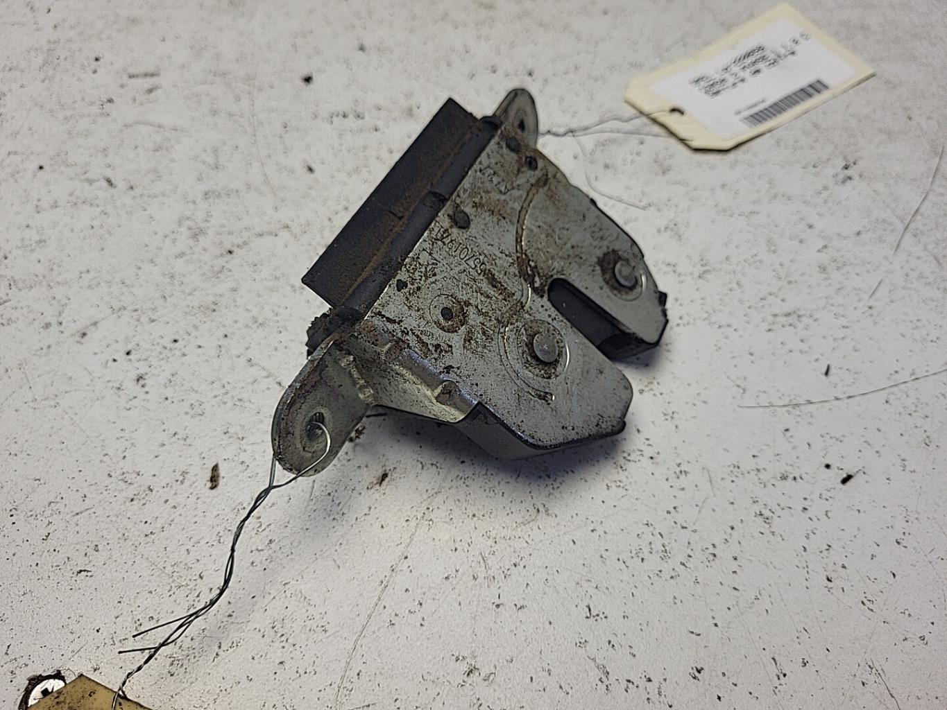 Serrure de coffre OPEL CORSA D PHASE 1 Diesel - 1