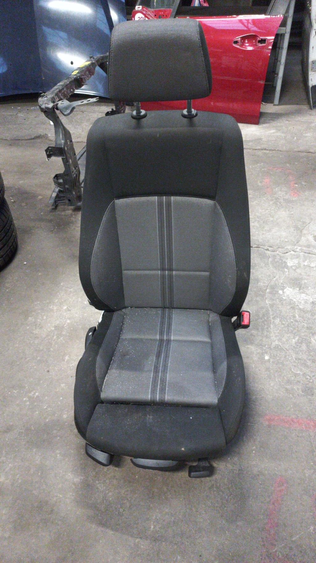 Siege avant droit BMW X1 E84 PHASE 1 Diesel - 1