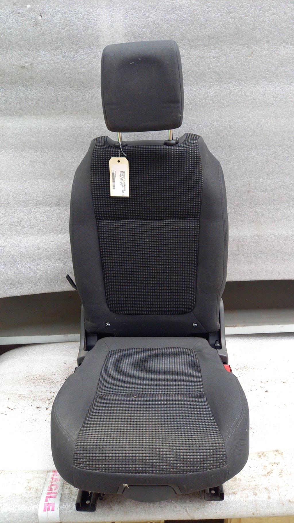 Siege arriere central PEUGEOT 5008 1 PHASE 2 Diesel - 1