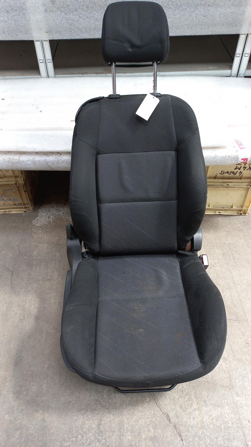 Siege avant droit PEUGEOT 207 PHASE 1 Diesel - 1