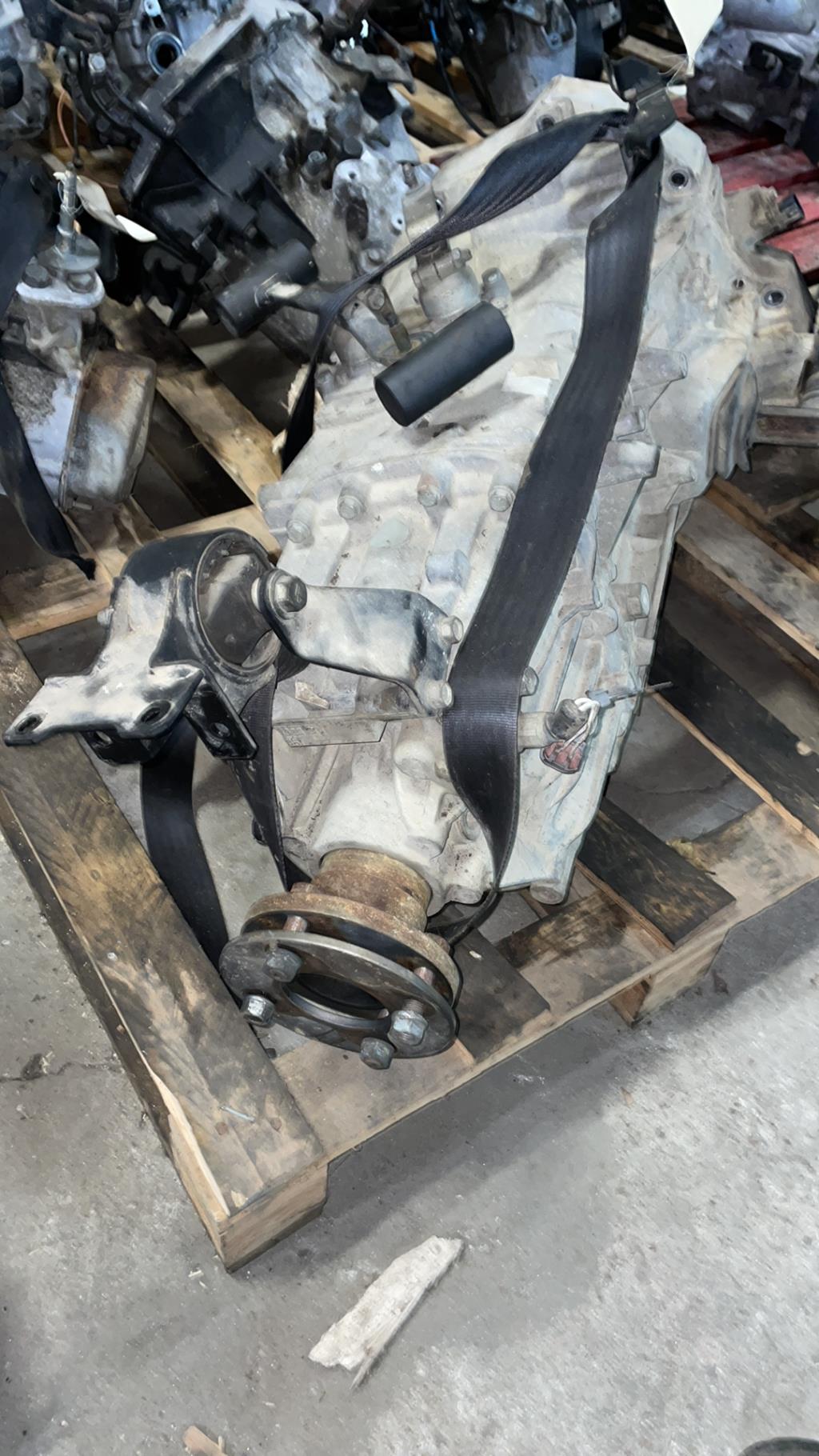 Boite de vitesses NISSAN CABSTAR 2 Diesel - 1