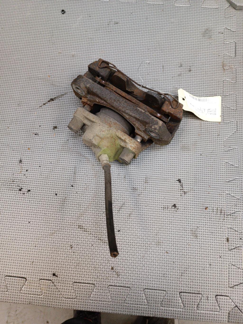 Etrier avant gauche (freinage) RENAULT MEGANE 3 PHASE 1 BREAK Diesel - 1