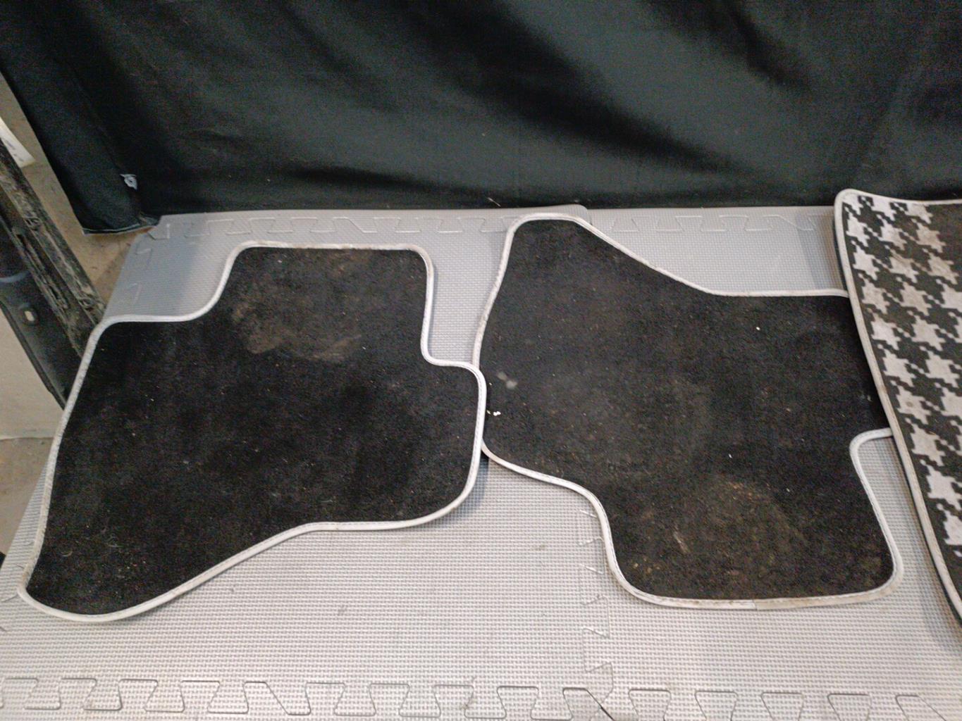 Tapis de sol PEUGEOT 108 Essence - 1