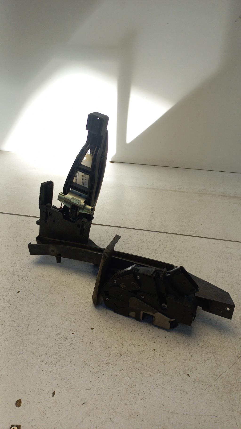 Serrure avant gauche FORD C-MAX 2 PHASE 1 Diesel - 1