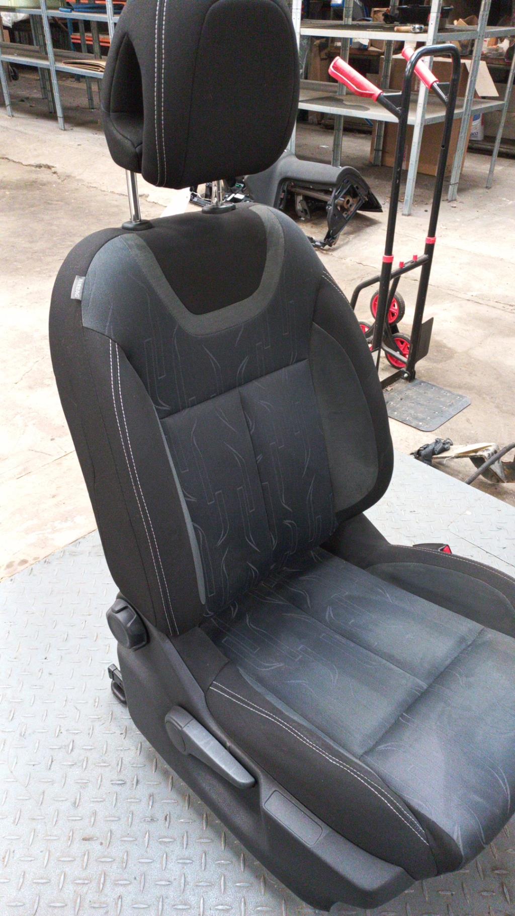 Siege avant droit CITROEN C4 2 PHASE 1 Diesel - 1