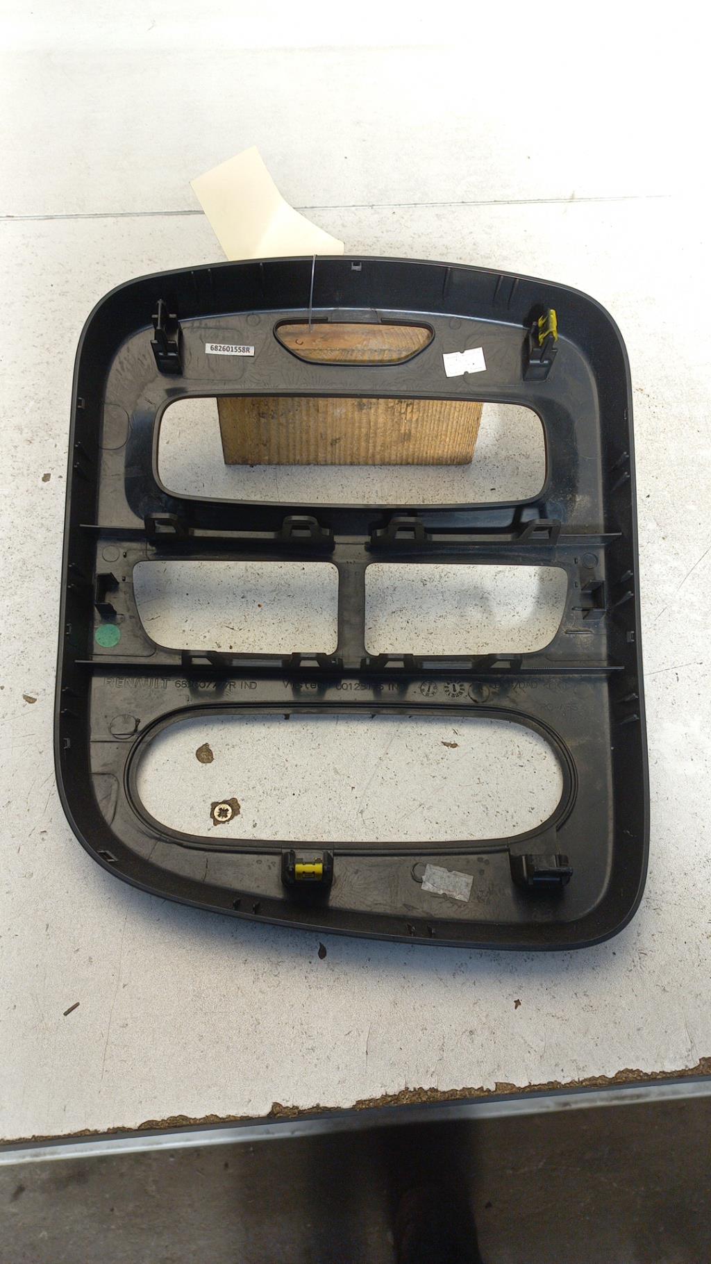 Console central (interieur plastique) RENAULT CLIO 4 PHASE 1 Diesel - 1