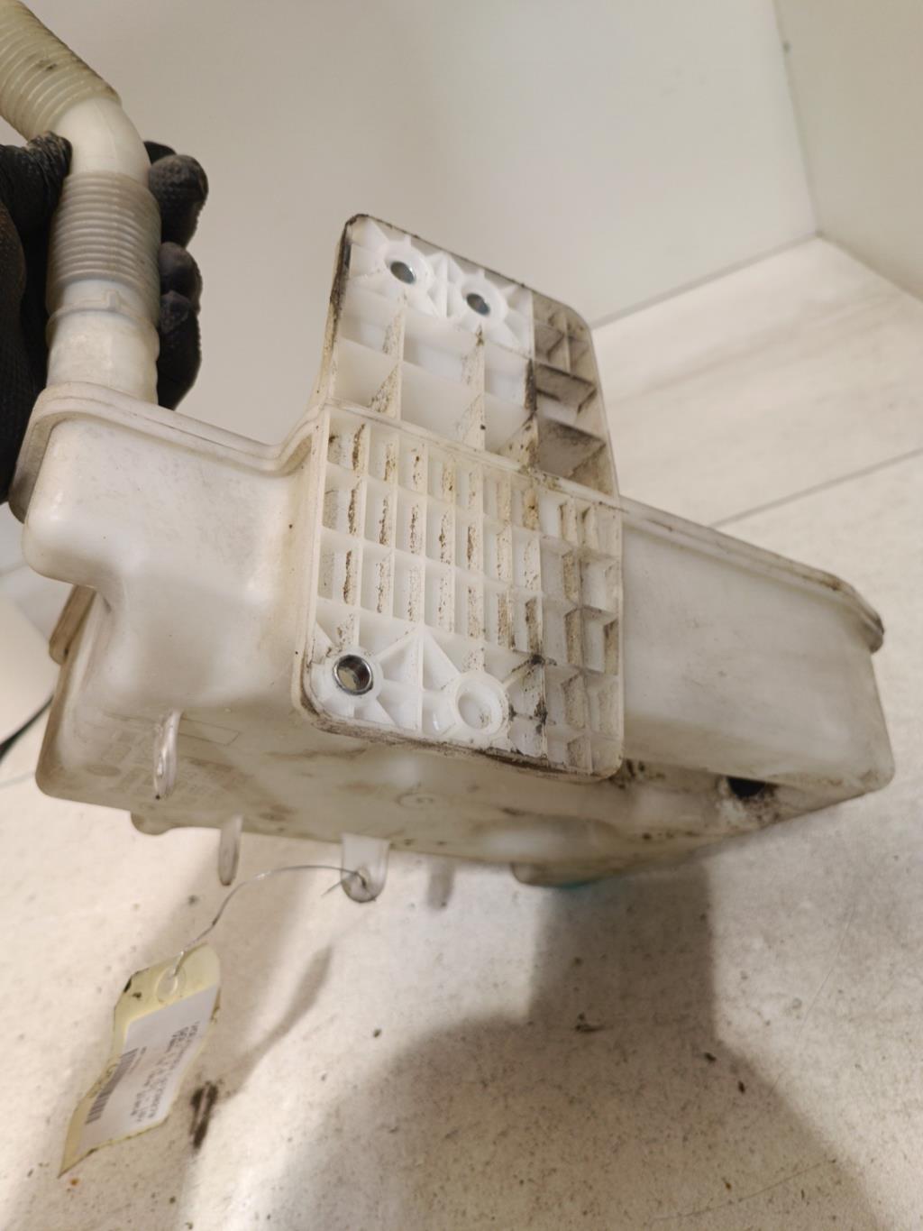 Vase de lave glace VOLKSWAGEN GOLF 6 Diesel - 1