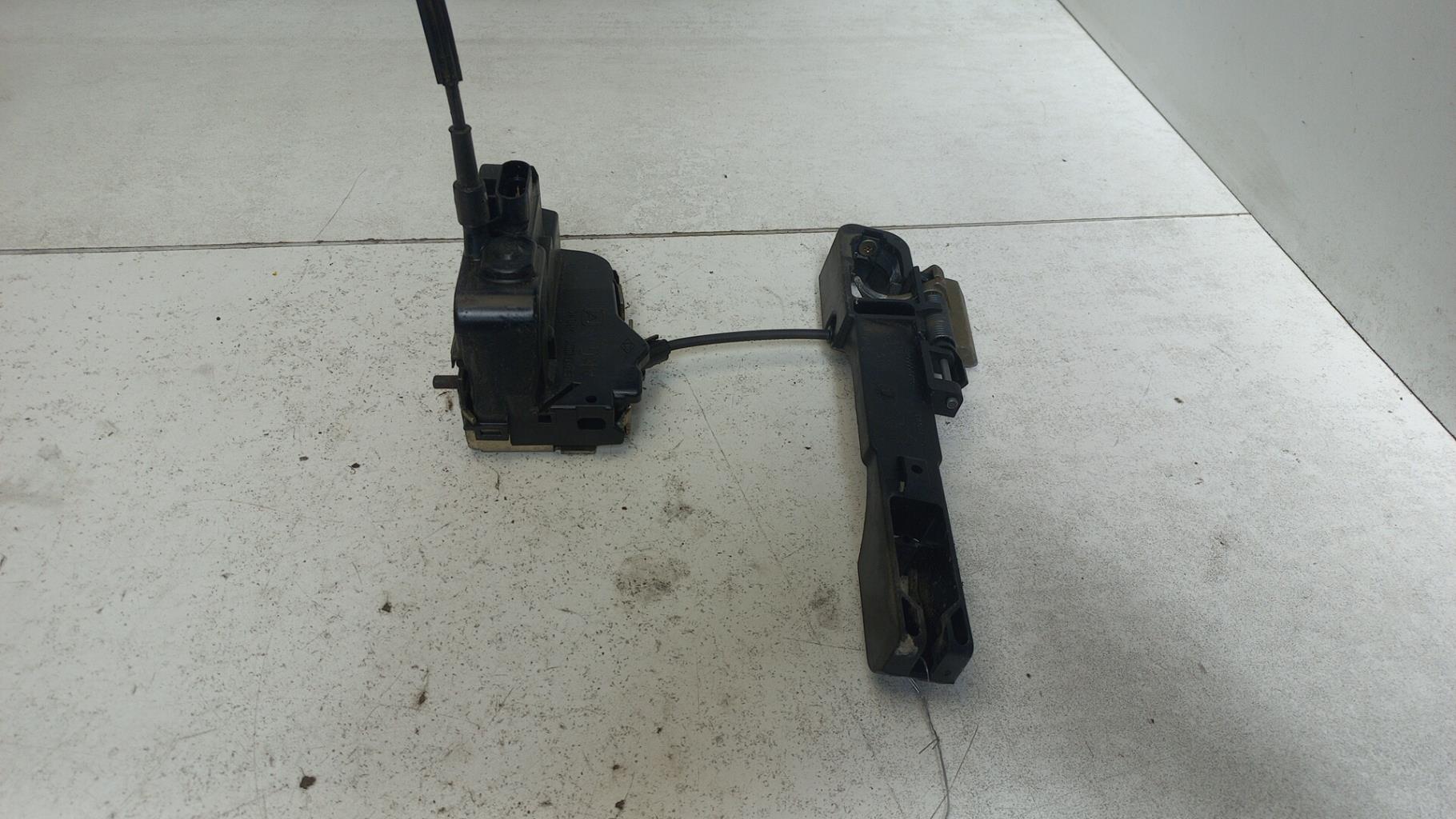 Serrure arriere gauche RENAULT LAGUNA 2 PHASE 2 Essence - 1