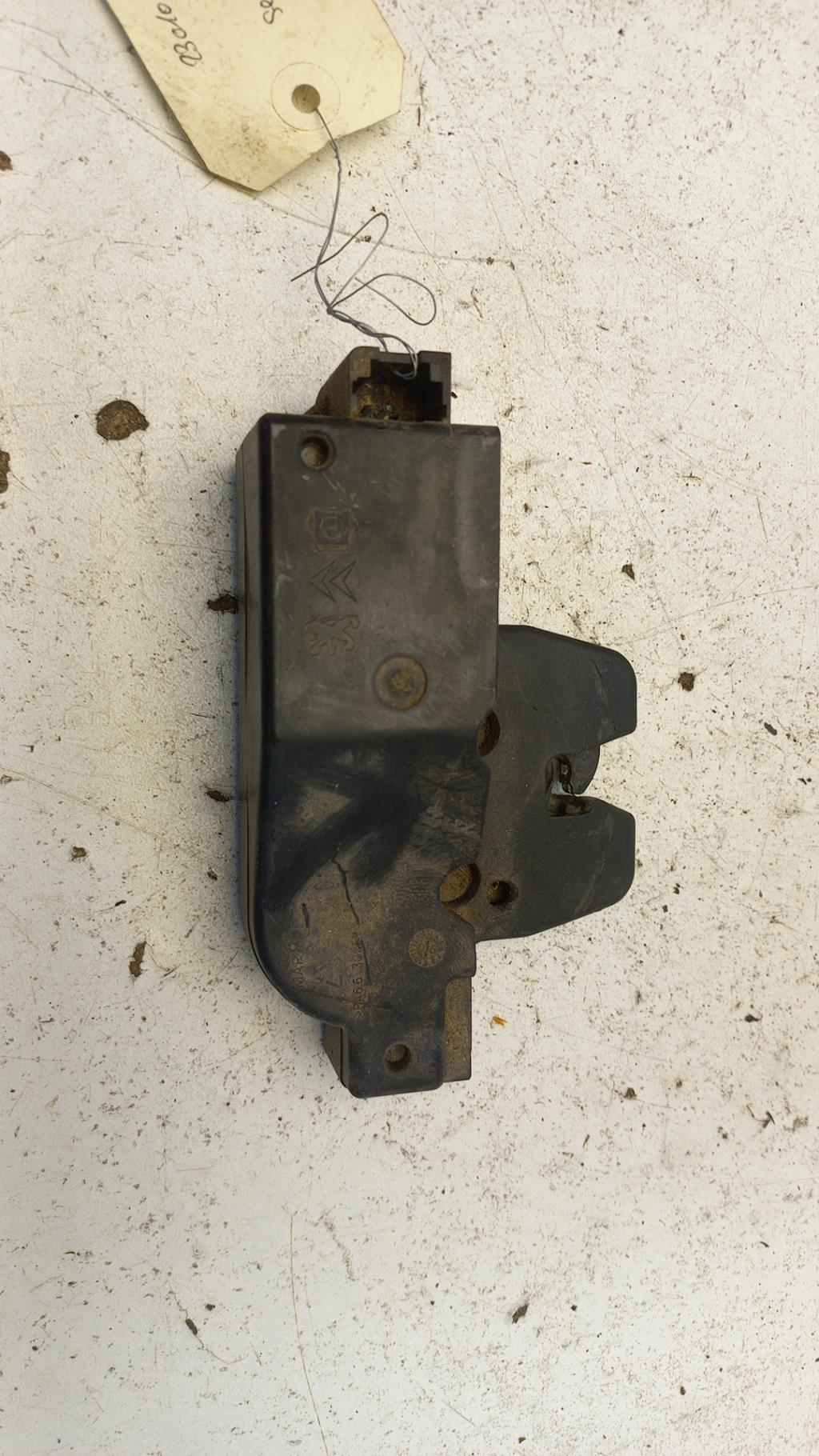 Serrure de coffre PEUGEOT 307 PHASE 1 BREAK Diesel - 1