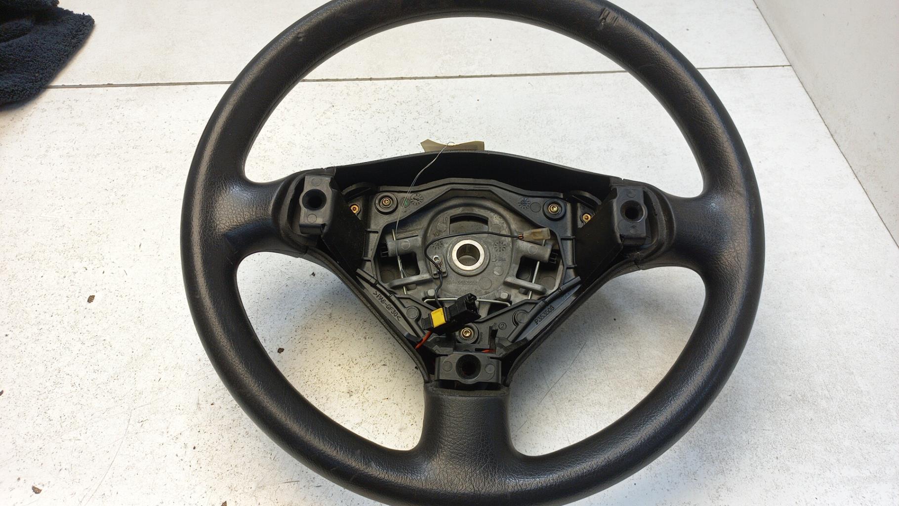 Volant PEUGEOT 307 PHASE 1 Diesel - 1