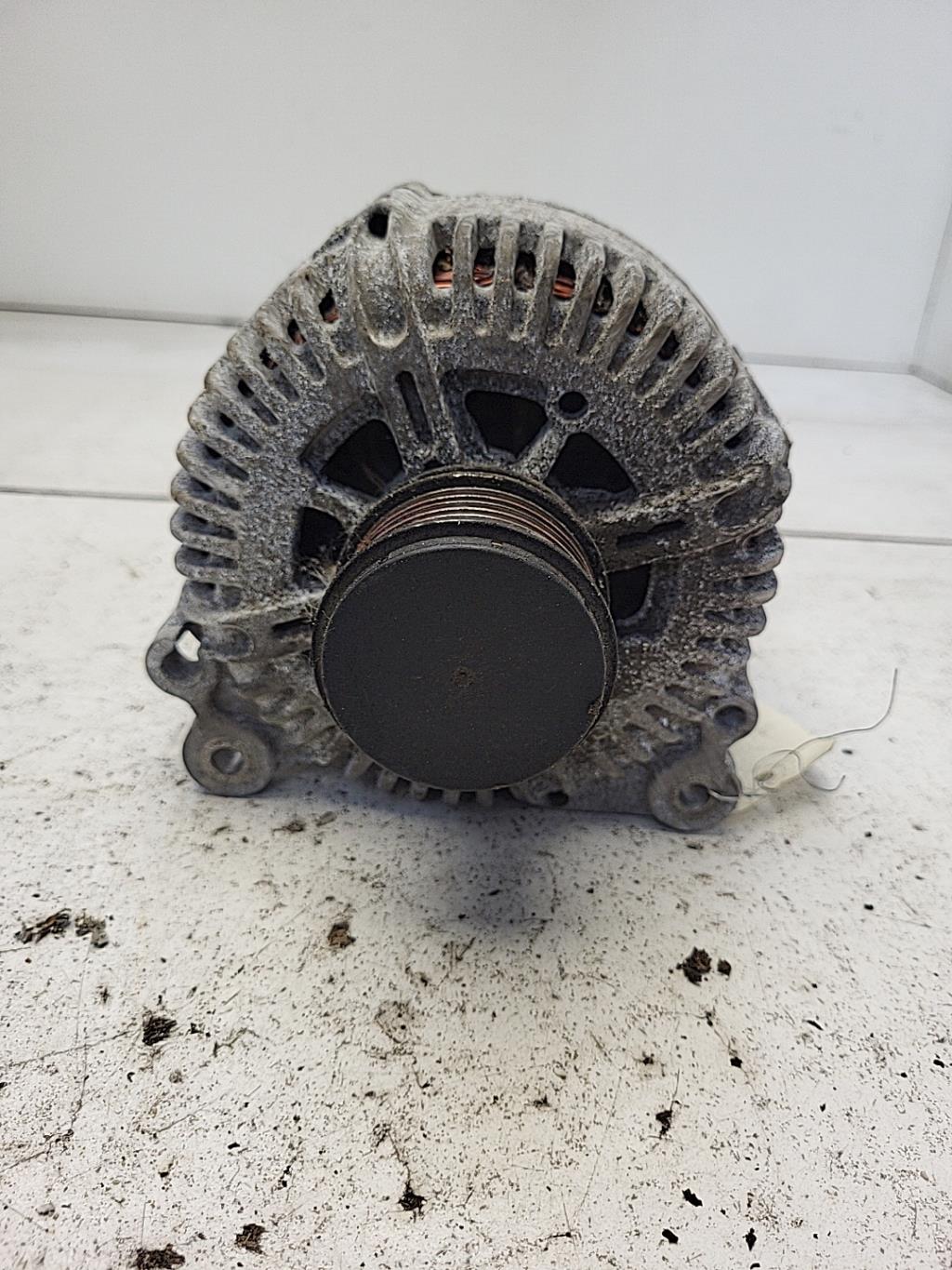 Alternateur VOLKSWAGEN PASSAT 5 Diesel - 1
