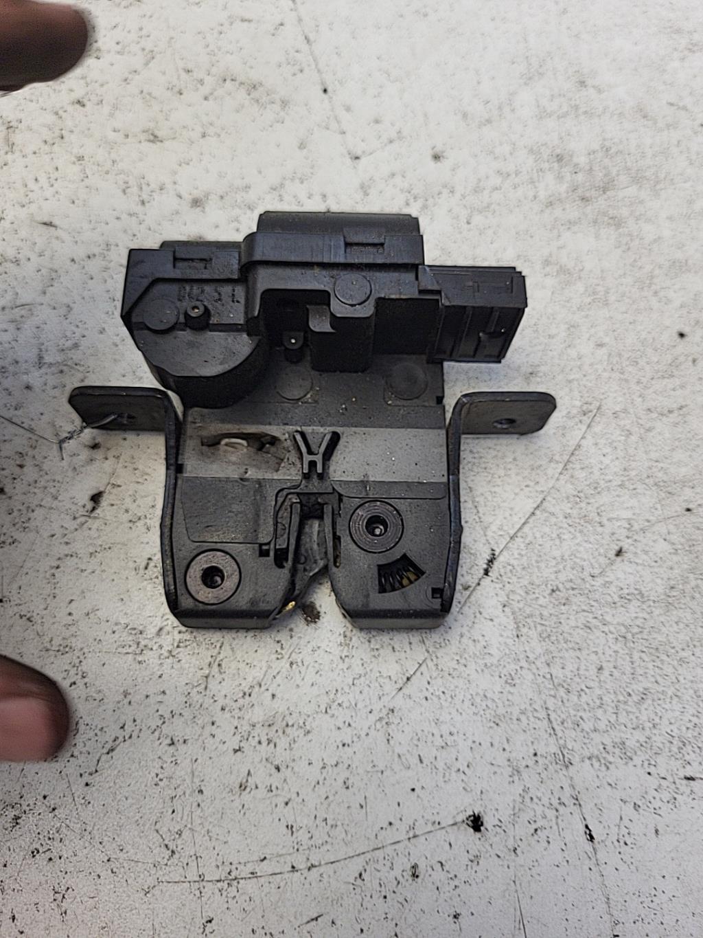 Serrure de hayon RENAULT LAGUNA 2 PHASE 2 Diesel - 1
