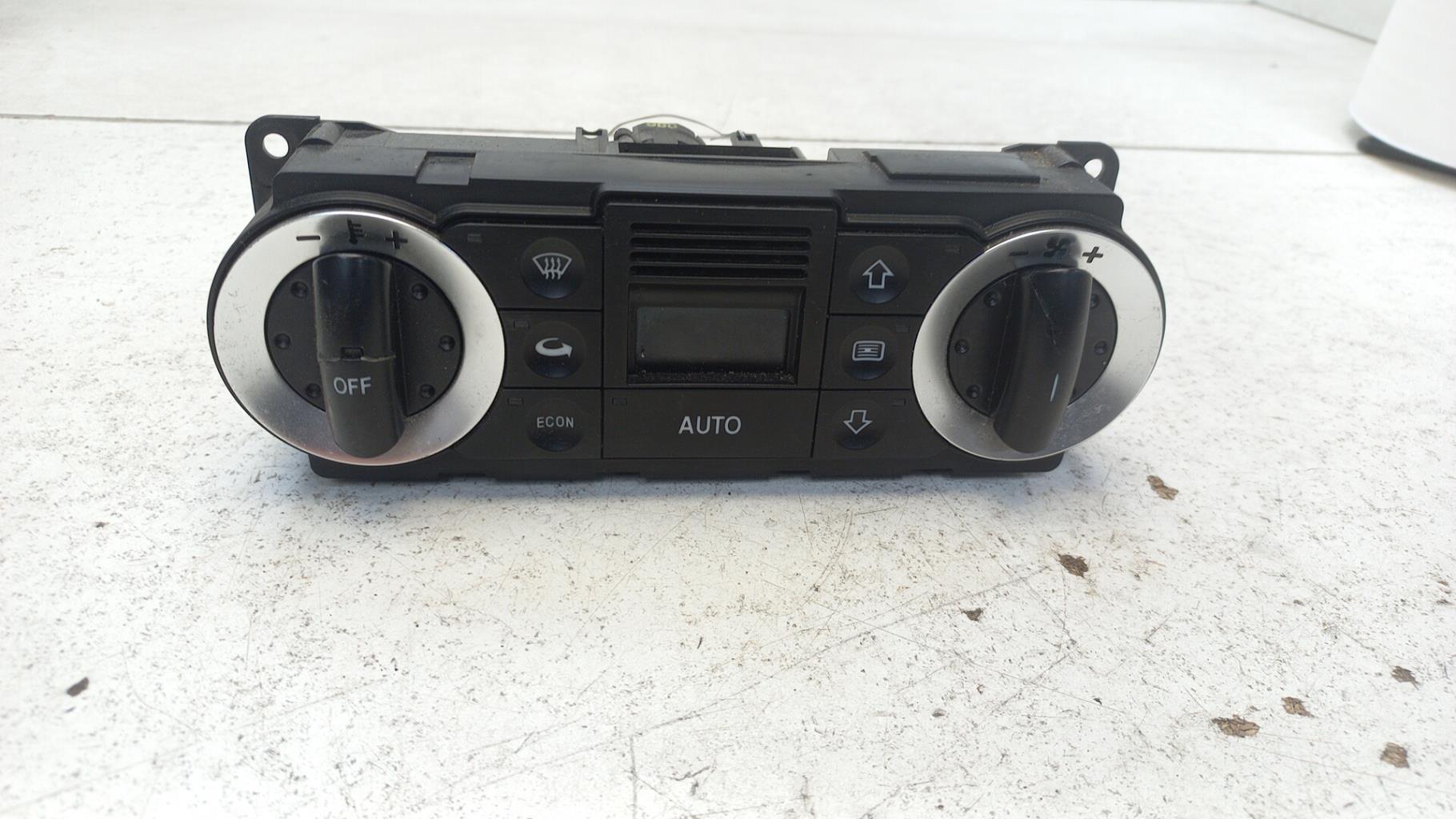 Commande chauffage AUDI TT 1 COUPE Essence - 1