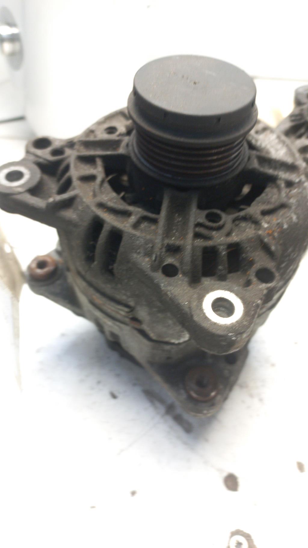 Alternateur VOLKSWAGEN PASSAT 4 PHASE 2 Diesel - 1