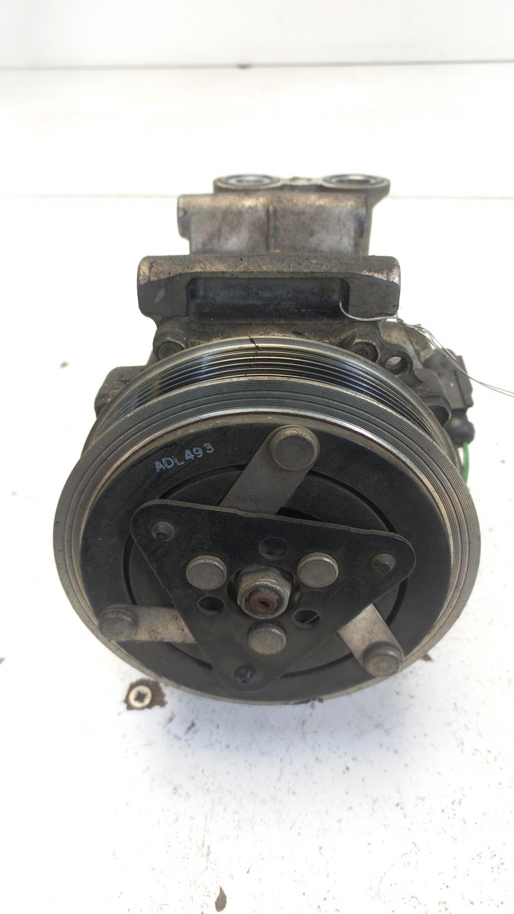 Compresseur clim FORD FIESTA 5 PHASE 2 Diesel - 1