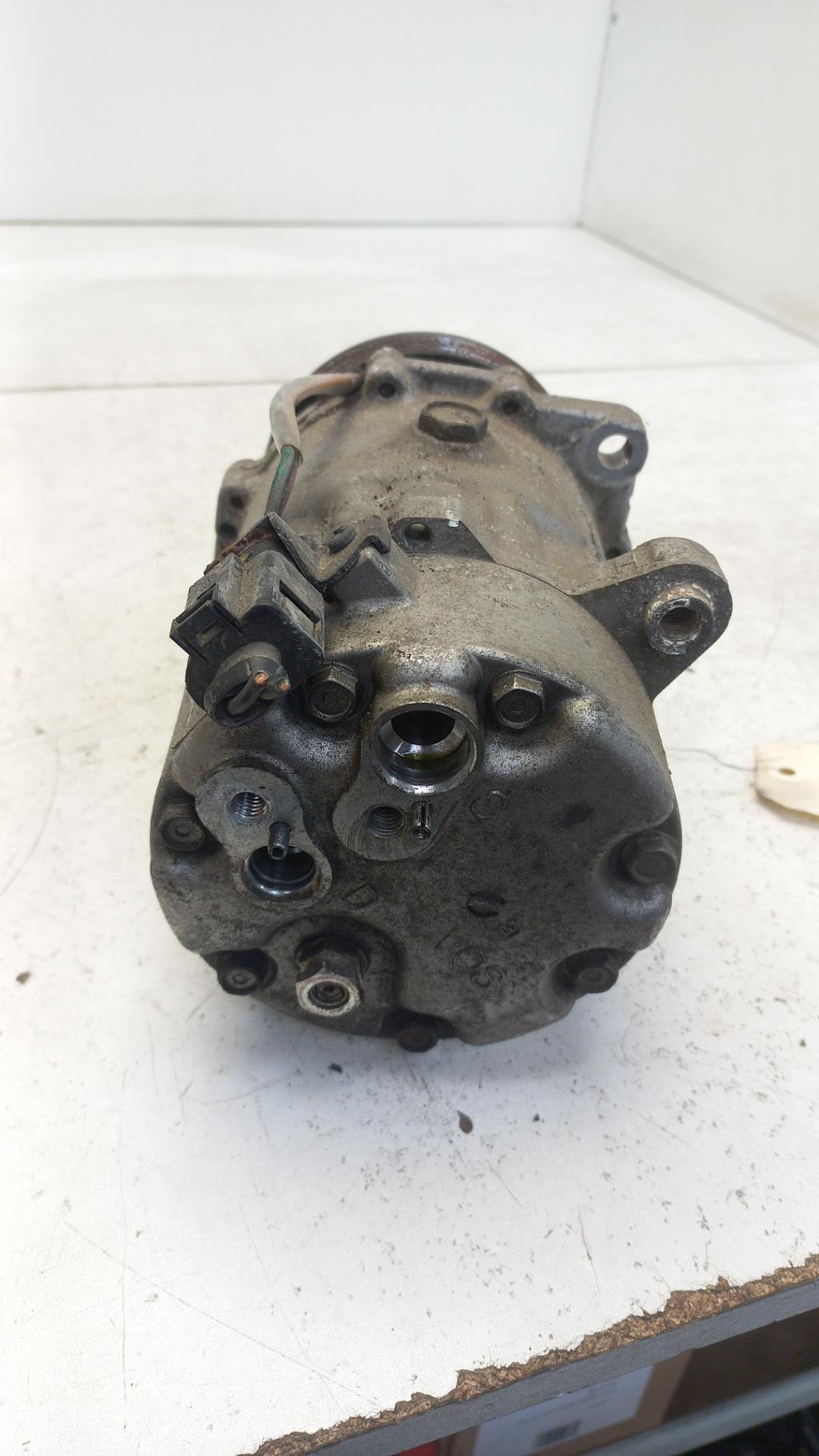 Compresseur clim AUDI TT 1 COUPE Essence - 1