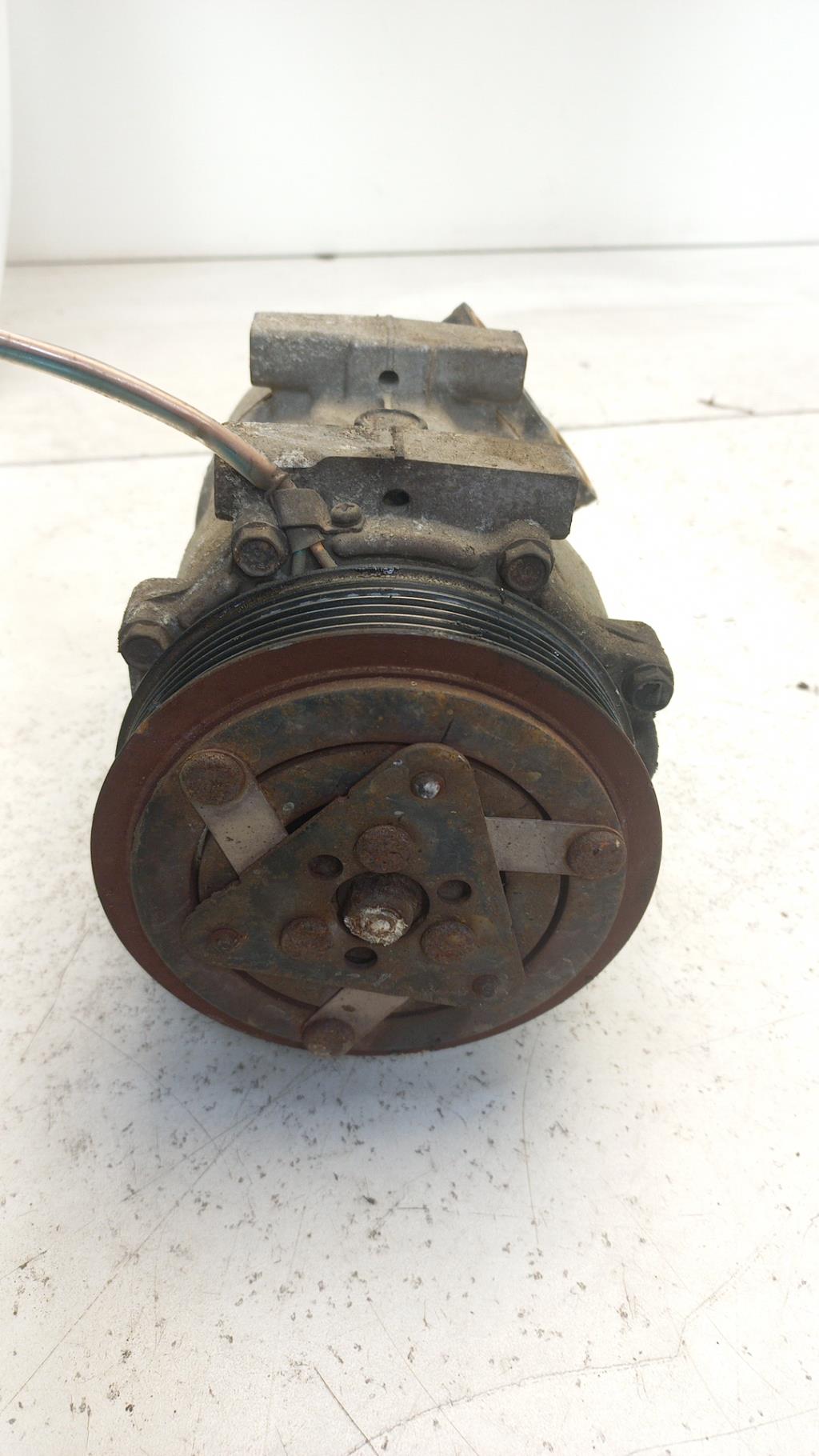 Compresseur clim PEUGEOT 406 PHASE 2 BREAK Essence - 1