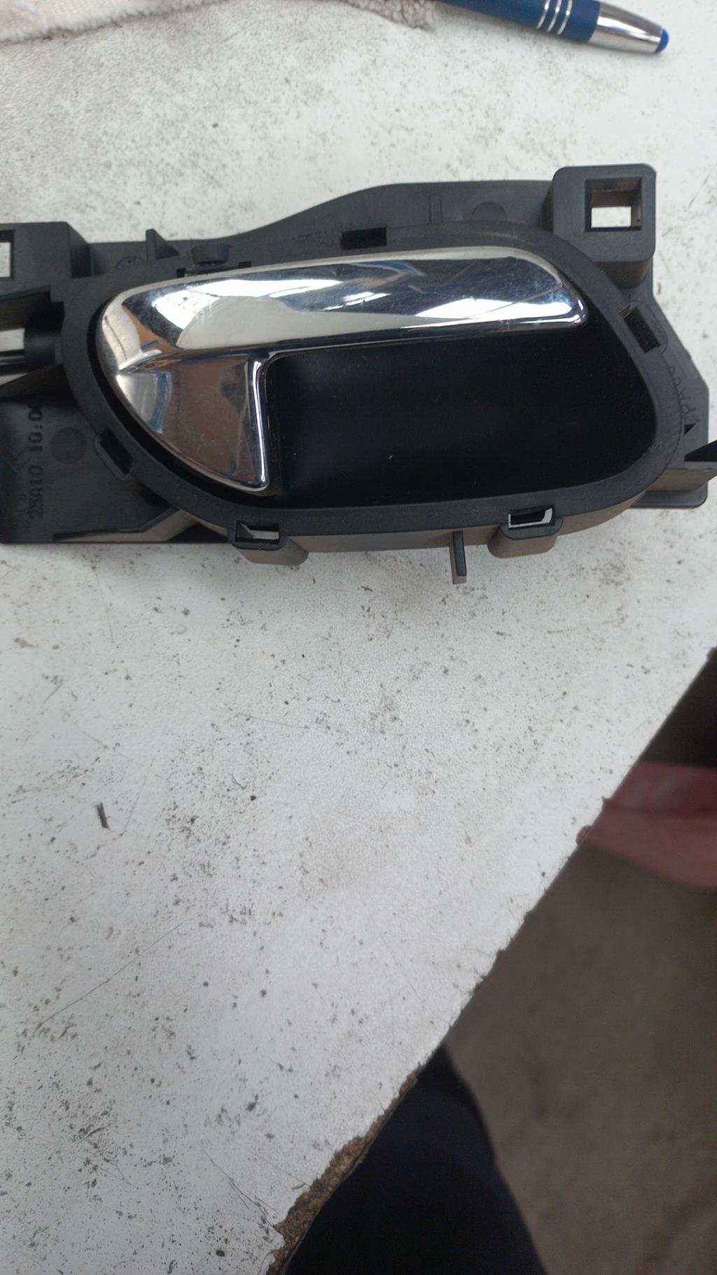 Serrure arriere droit CITROEN C4 1 PHASE 2 Diesel - 1
