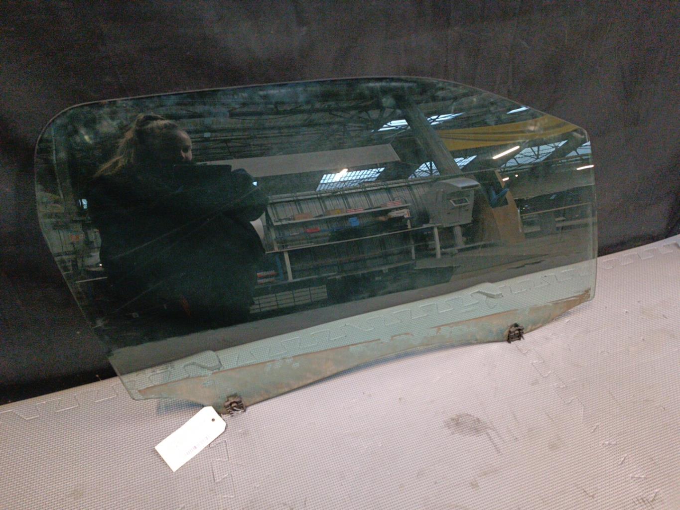Vitre avant droit CITROEN DS3 PHASE 1 Essence - 1