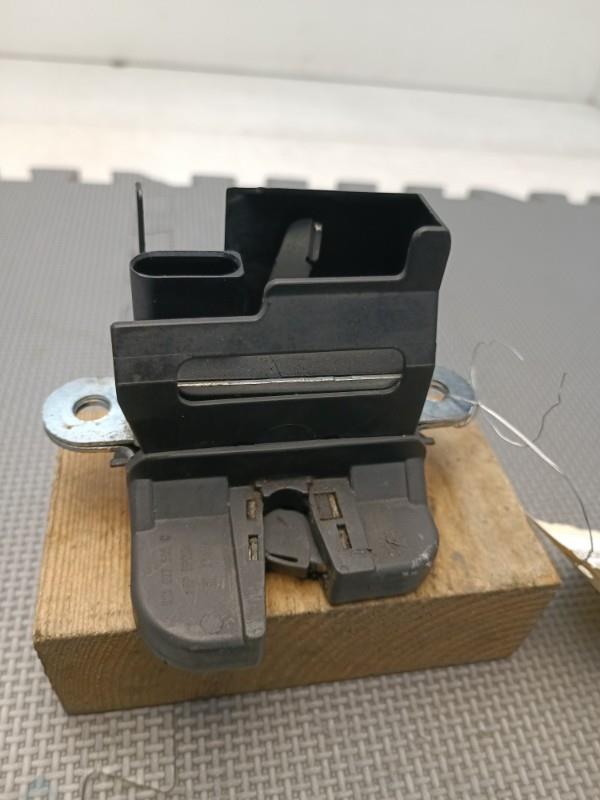 Serrure de hayon VOLKSWAGEN PASSAT 5 BREAK Diesel - 1