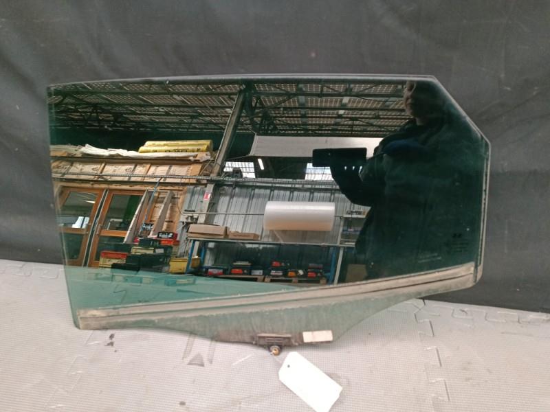 Vitre arriere gauche HYUNDAI IX 35 PHASE 2 Diesel - 1