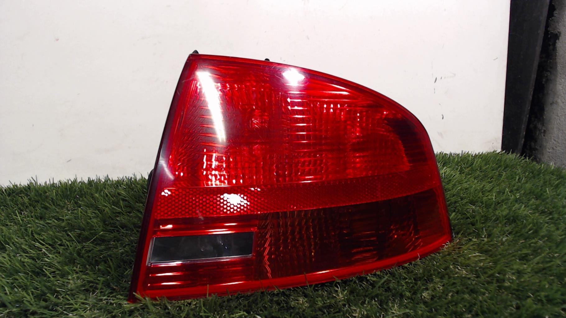 Feu arriere principal droit (feux) AUDI A4 2 PHASE 2 Diesel - 1