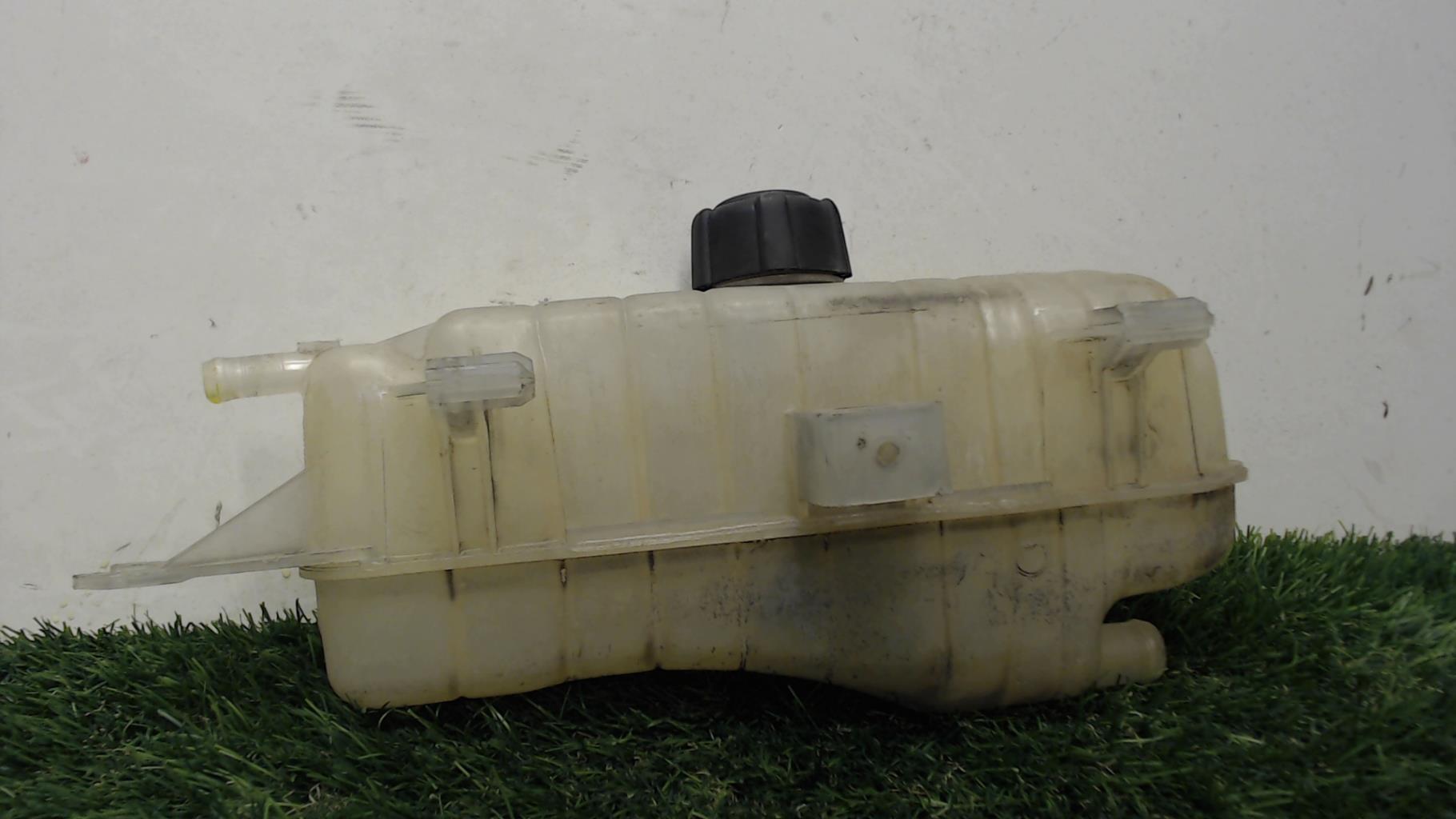 Vase d'expansion RENAULT CLIO 3 PHASE 1 Essence - 1