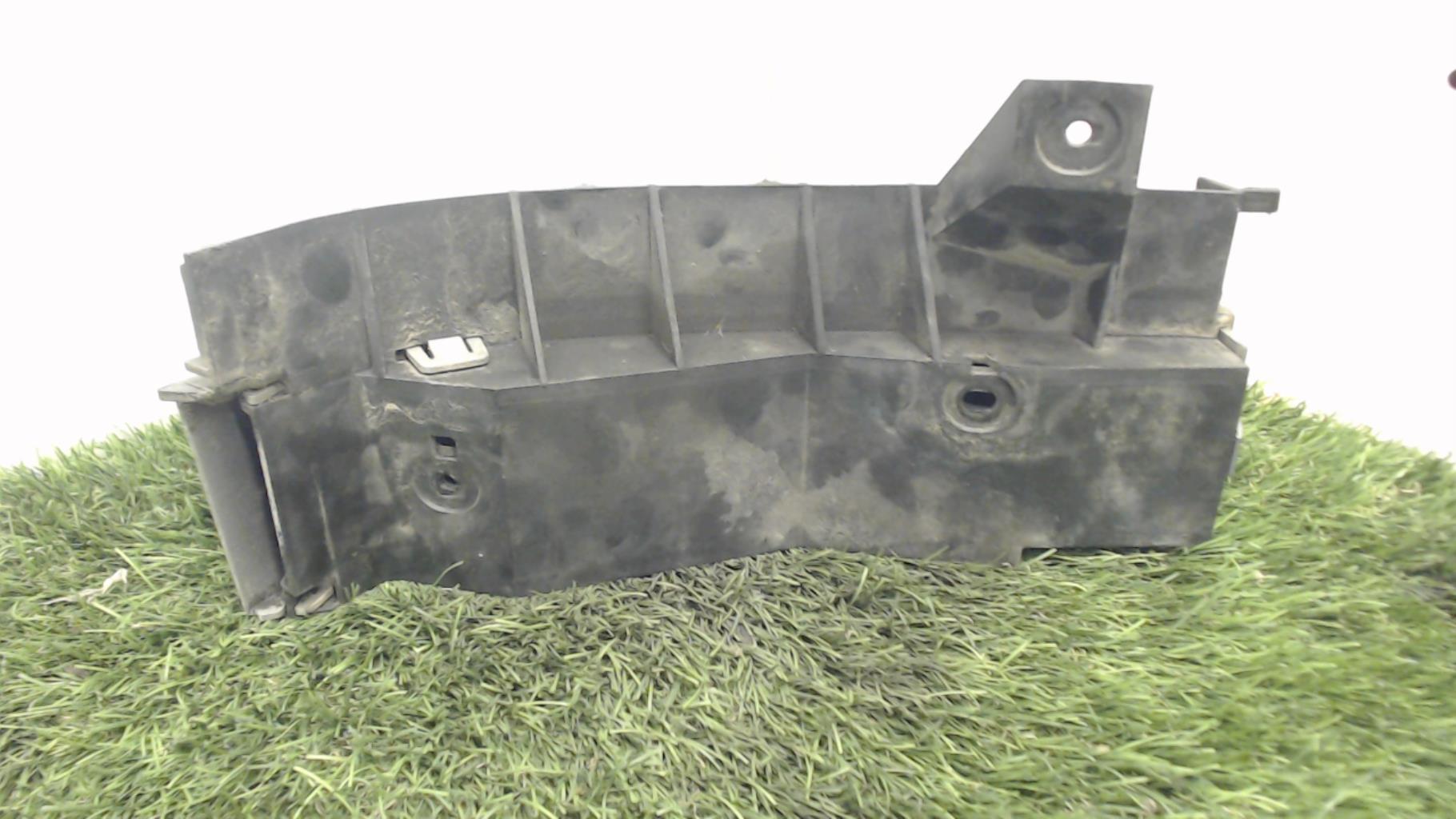 Support de pare chocs arriere AUDI A3 1 PHASE 1 Diesel - 1