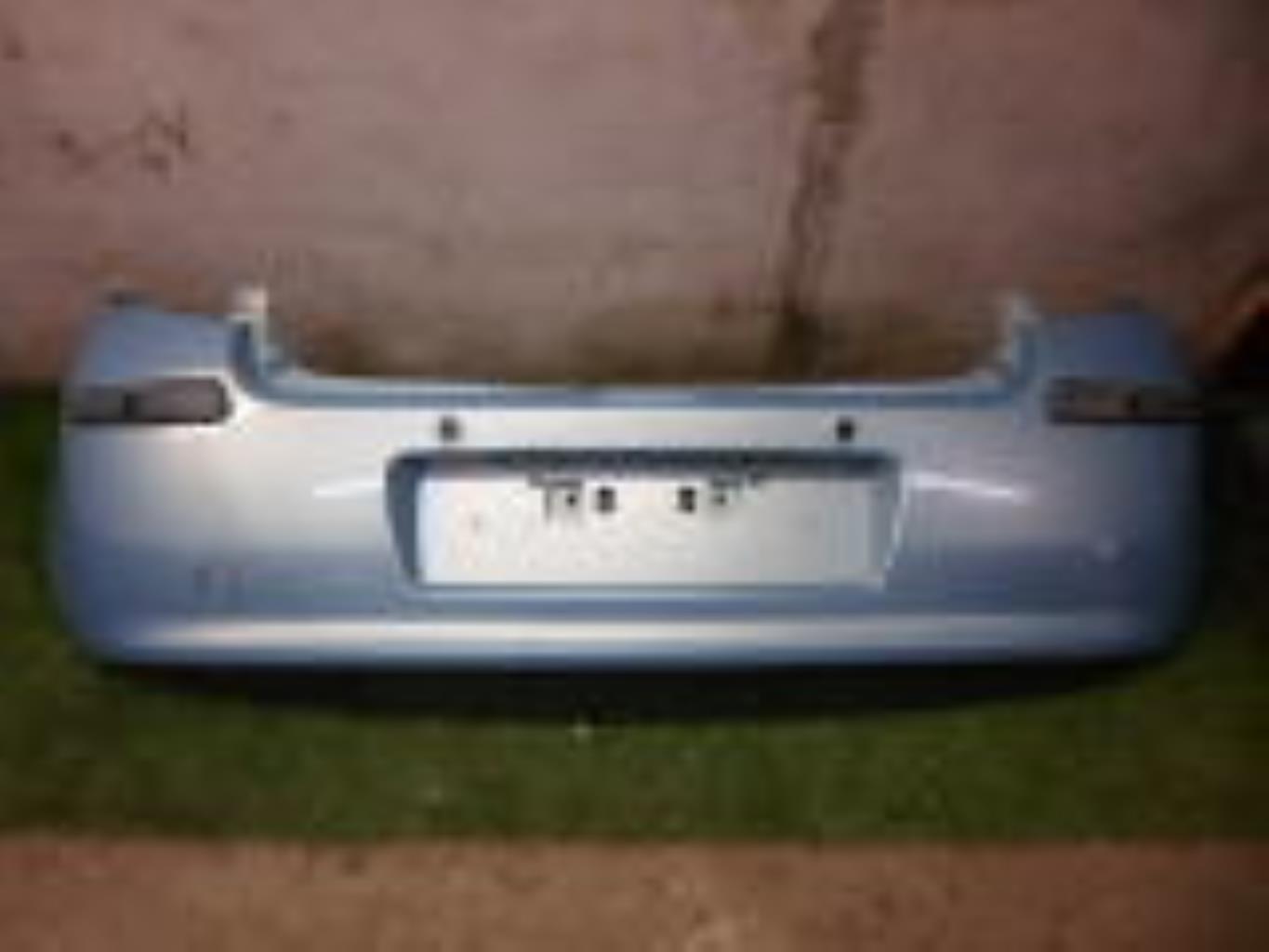 Pare choc arriere RENAULT CLIO 3 PHASE 1 Diesel - 1