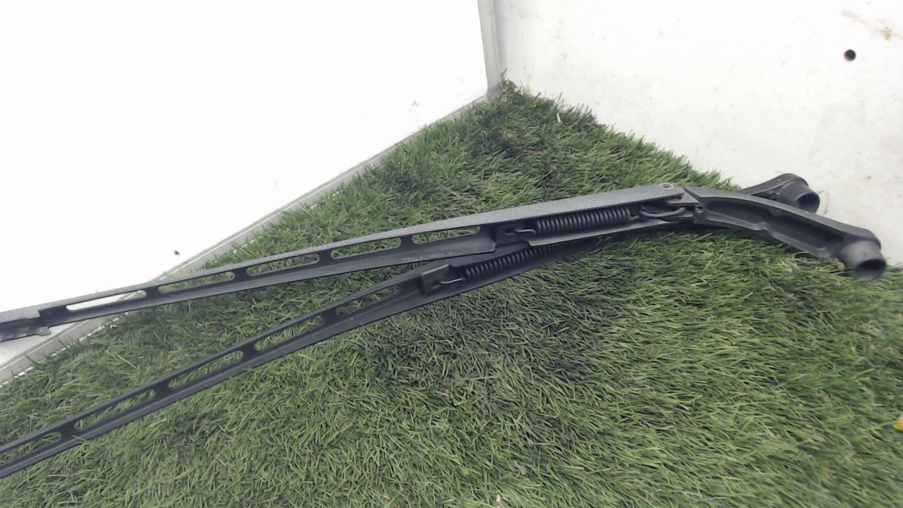 Bras essuie glace avant CITROEN C5 2 Diesel - 1