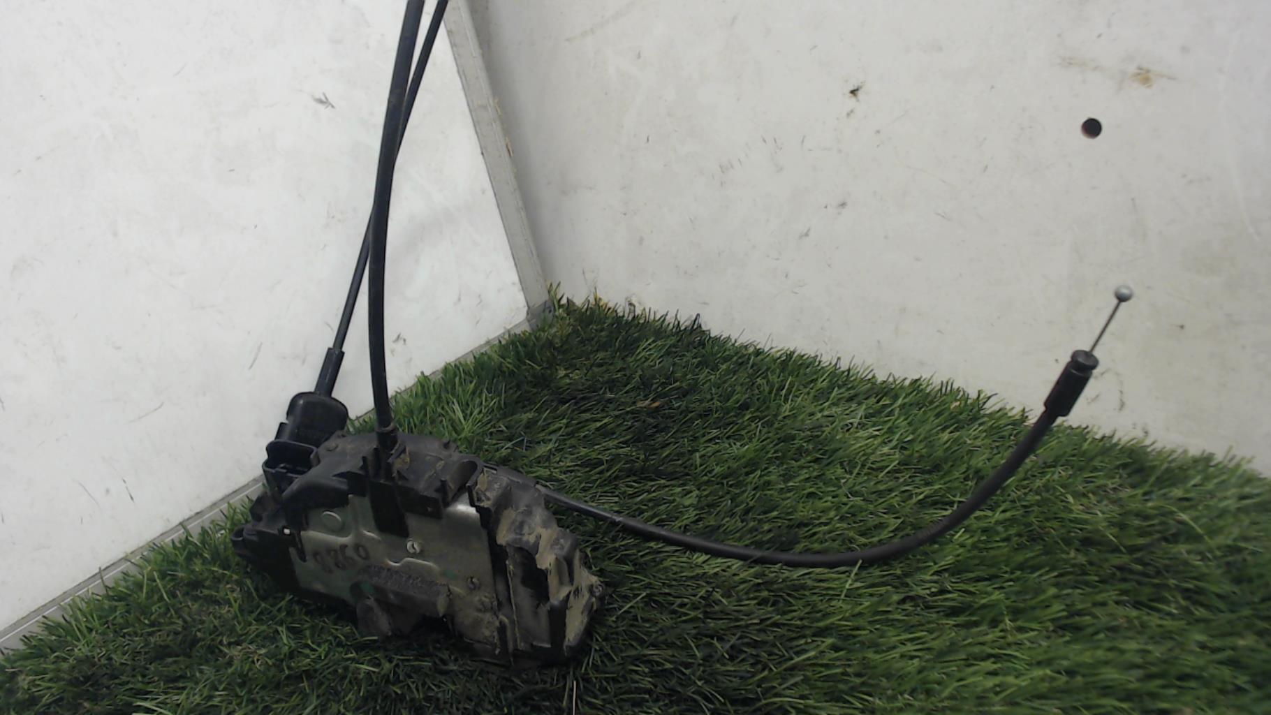 Serrure avant droit RENAULT CLIO 3 PHASE 1 Diesel - 1