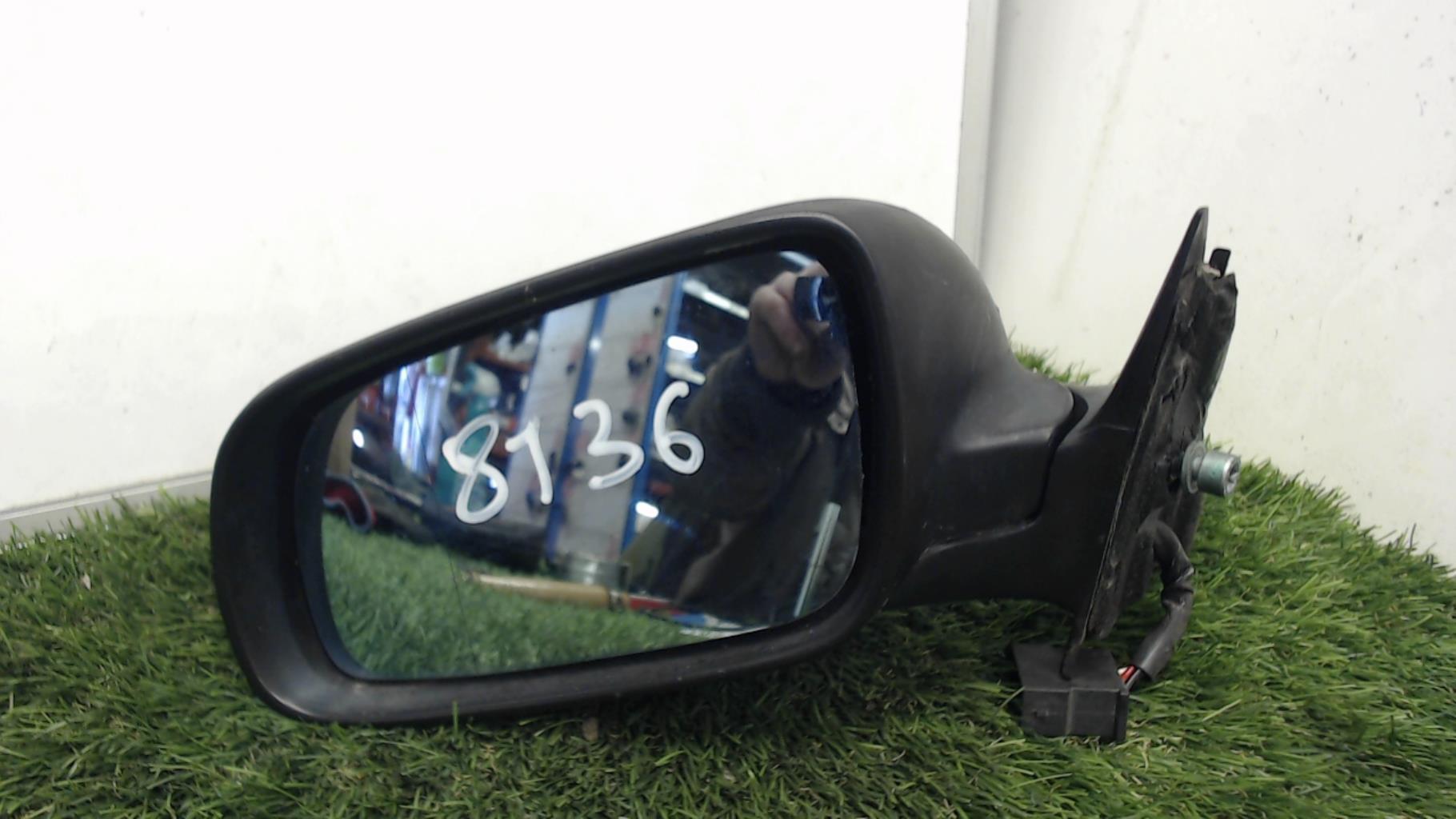 Retroviseur gauche AUDI A4 1 AVANT PHASE 1 BREAK Diesel - 1