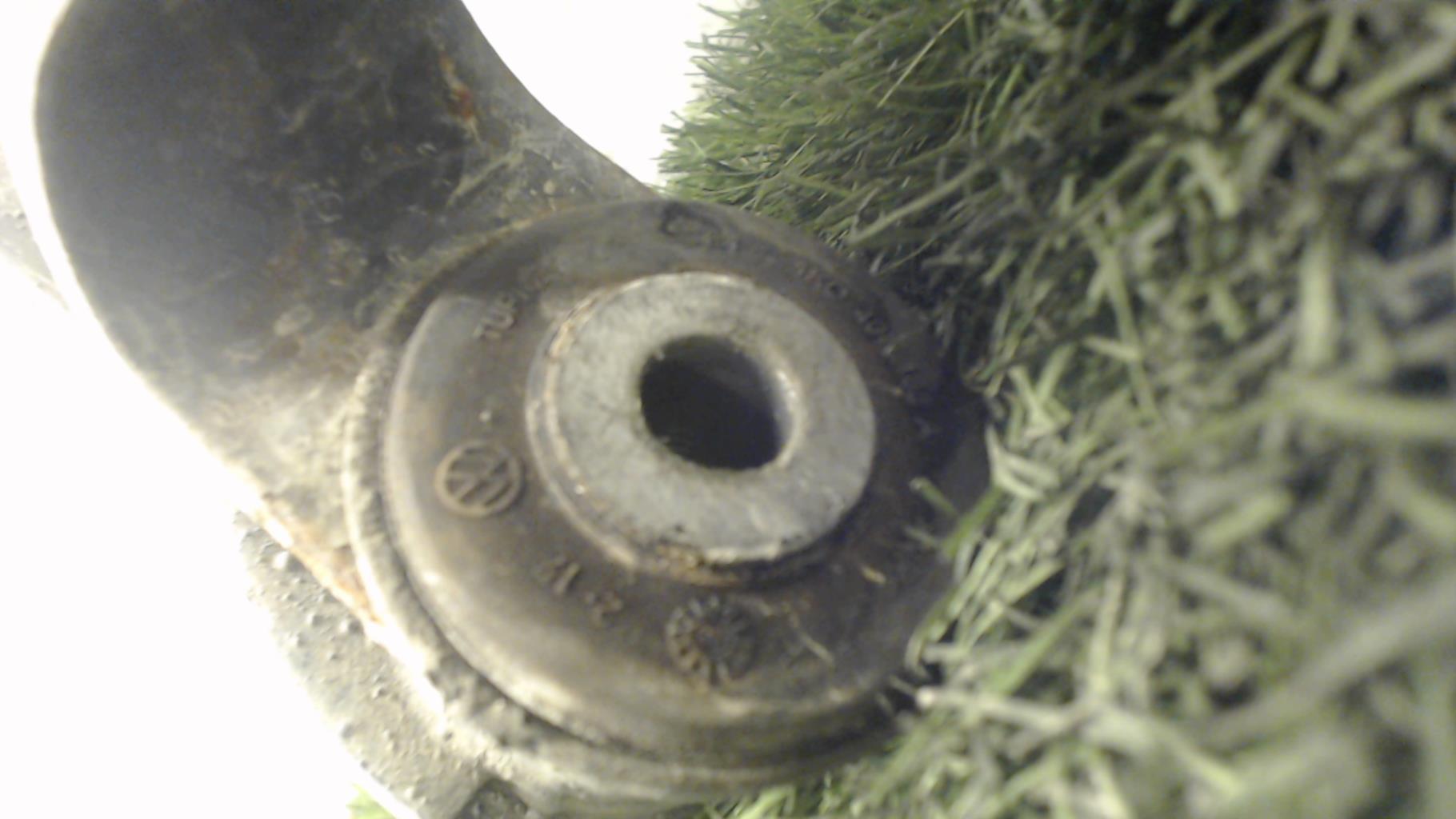 Triangle avant gauche VOLKSWAGEN GOLF 5 Diesel - 1