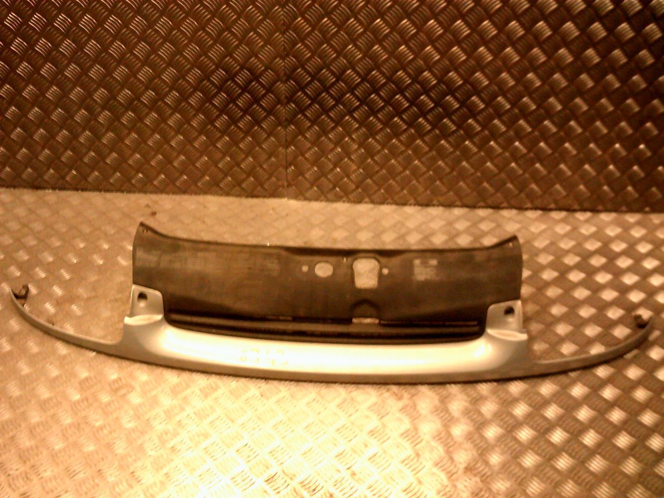 Calandre RENAULT CLIO 2 PHASE 1 Essence - 1