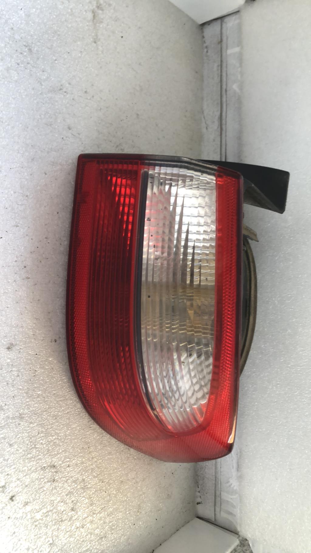 Feu arriere secondaire droit (feux) RENAULT LAGUNA 2  - 1