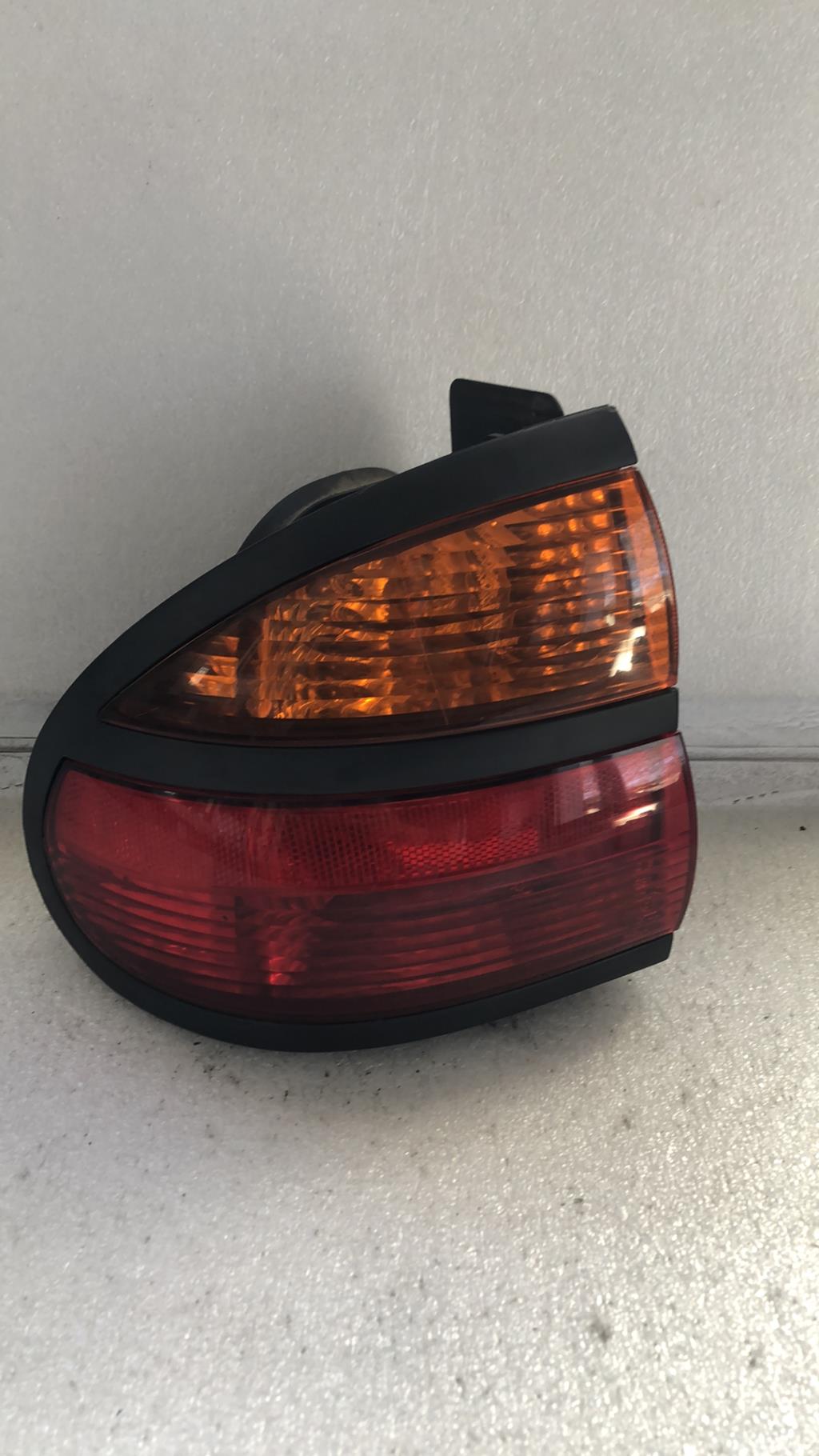 Feu arriere secondaire gauche (feux) RENAULT LAGUNA 1  - 1