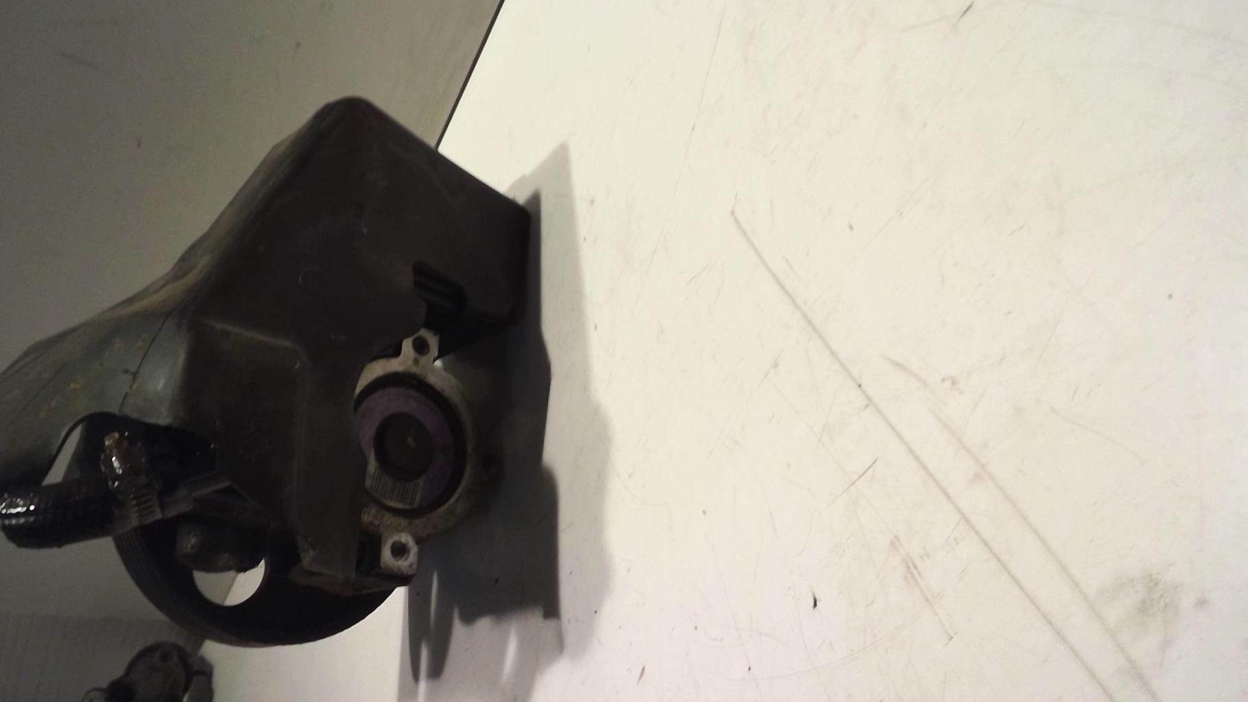 Pompe de direction PEUGEOT 206 PHASE 1 Essence - 1