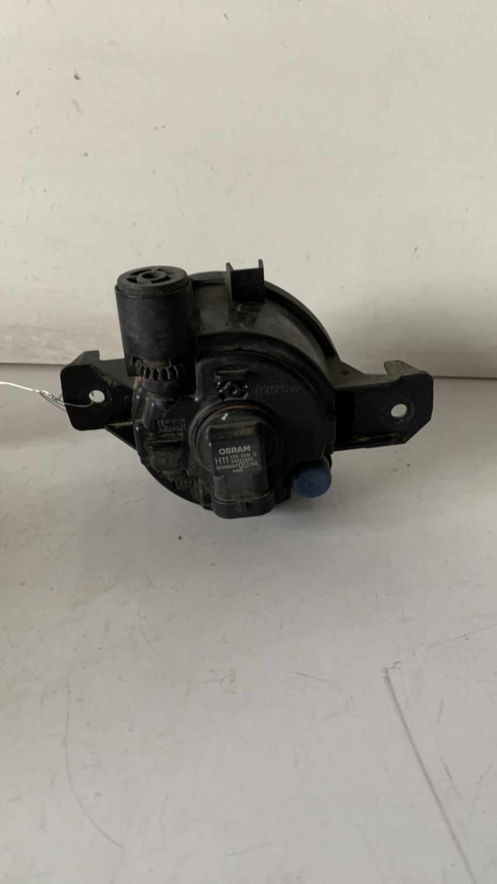 Anti brouillard droit (feux) BMW SERIE 1 E87 PHASE 1 Diesel - 1