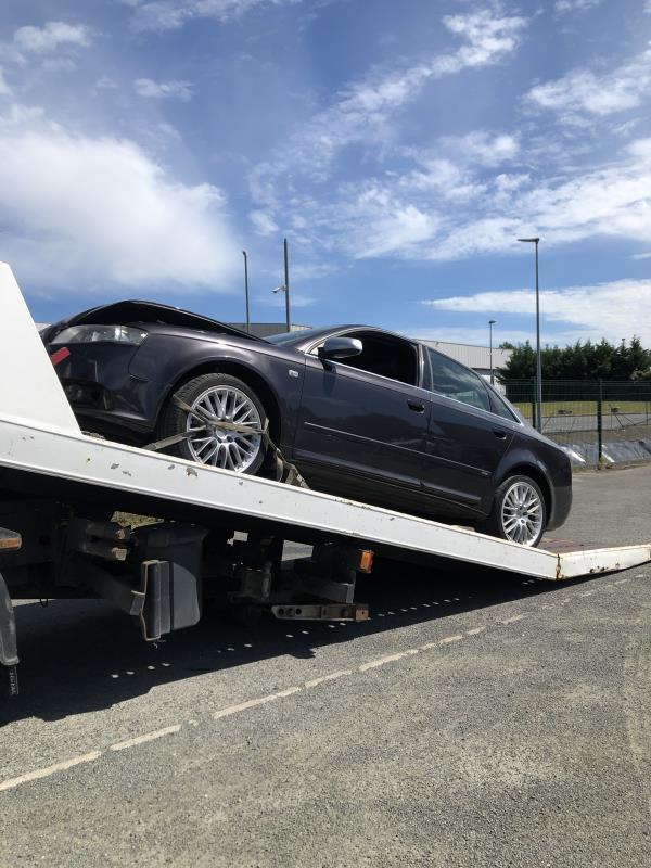 Charniere de capot AUDI A4 2 PHASE 2 Diesel - 1