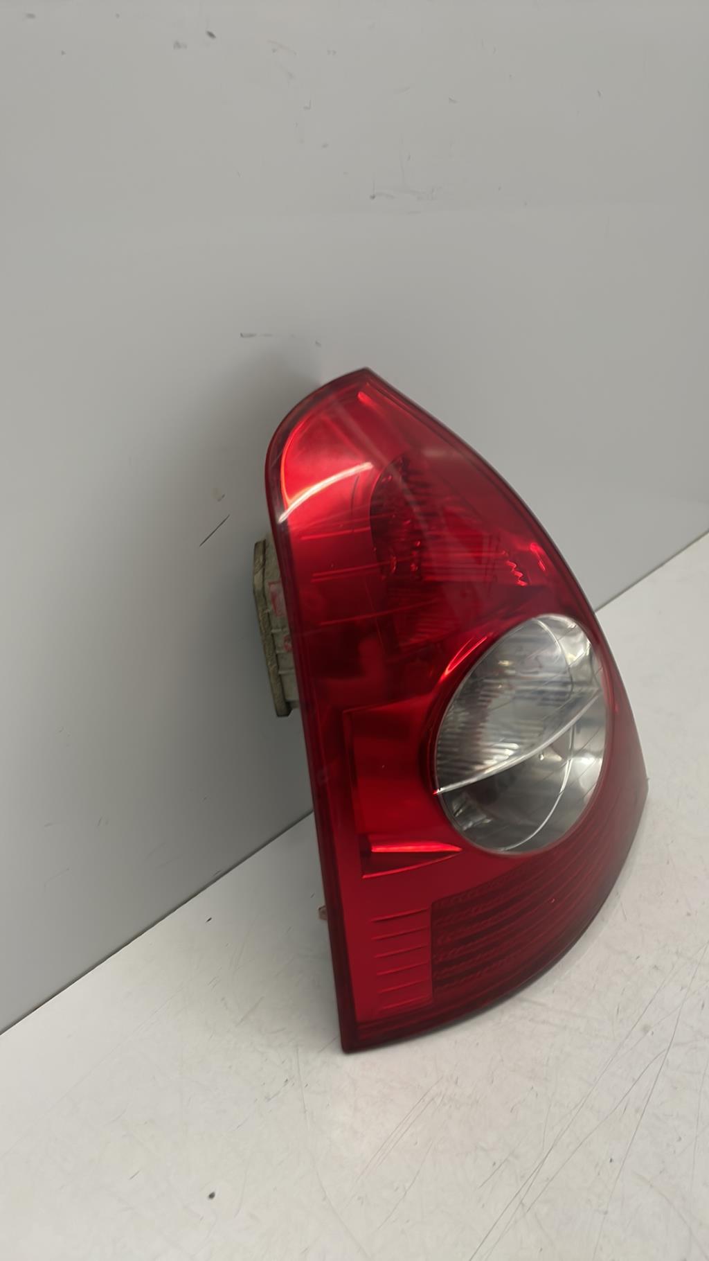Feu arriere principal gauche (feux) RENAULT CLIO 2 PHASE 2 Diesel - 1