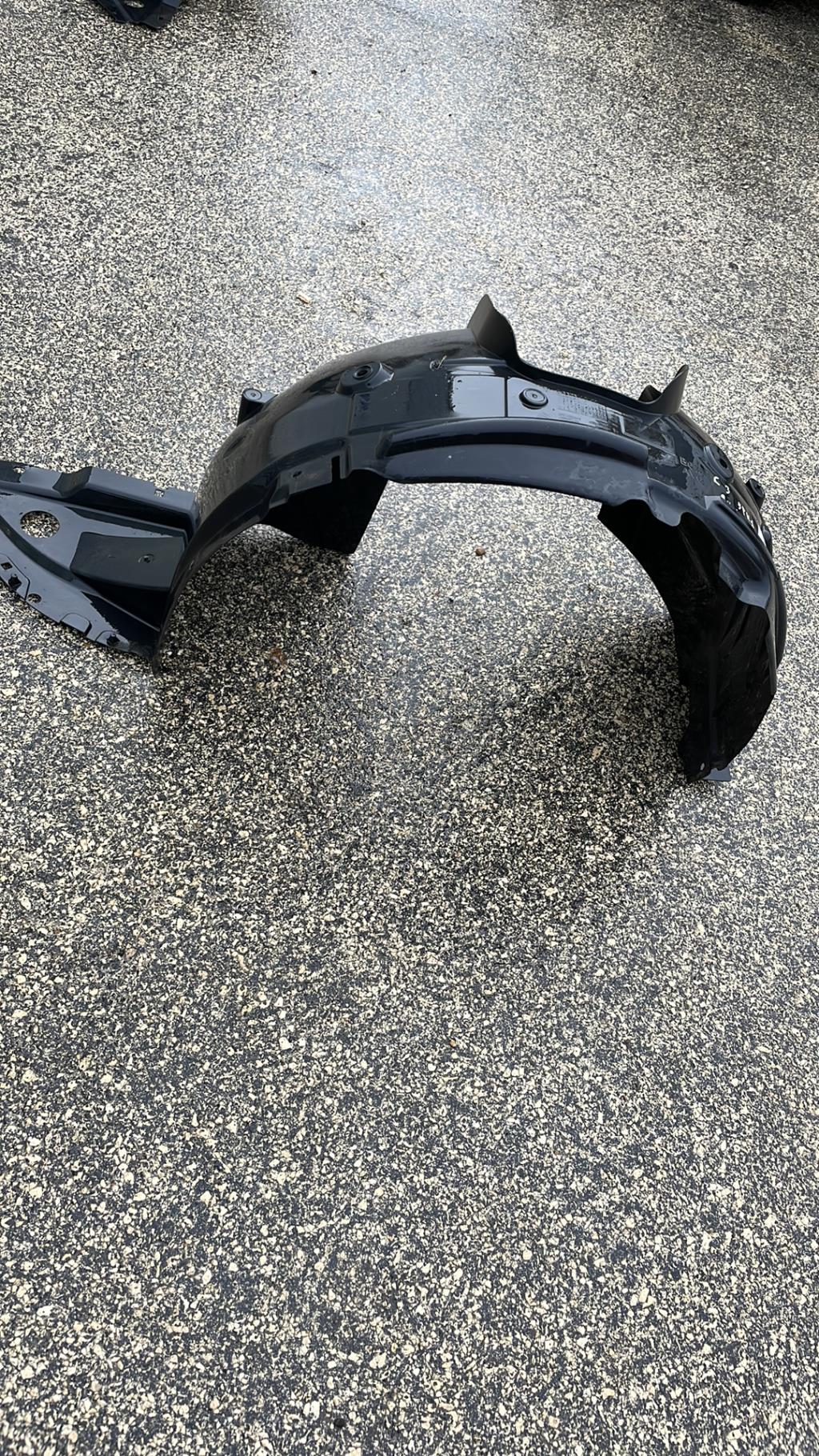 Pare boue avant gauche CITROEN C3 3 PHASE 1 Essence - 1