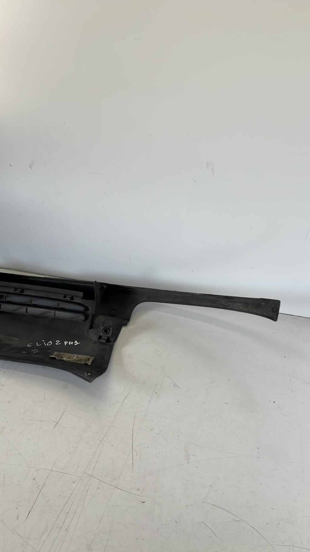 Calandre RENAULT CLIO 2 PHASE 1 Essence - 1
