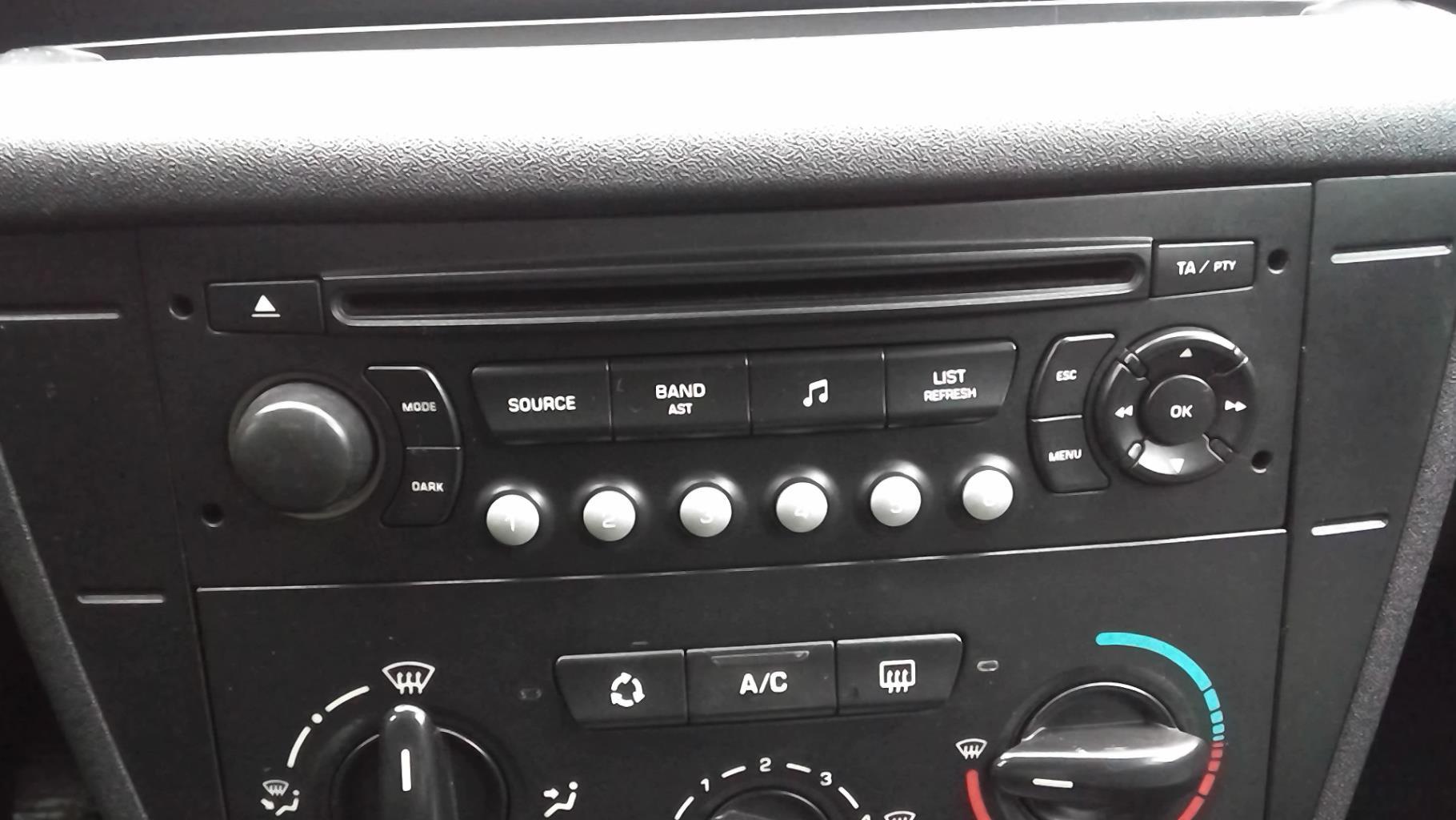 Autoradio d'origine CITROEN C4 1 PHASE 1 Diesel - 1