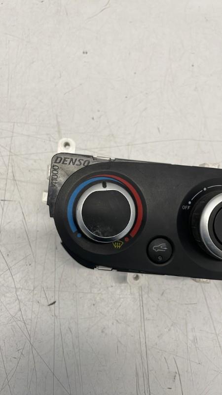 Commande chauffage RENAULT CLIO 4 PHASE 2 Diesel - 1