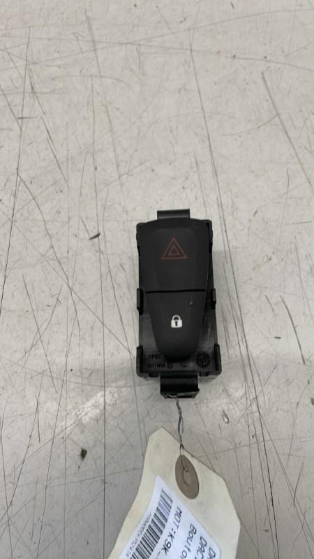 Bouton de warning DACIA SANDERO 2 PHASE 2  - 1