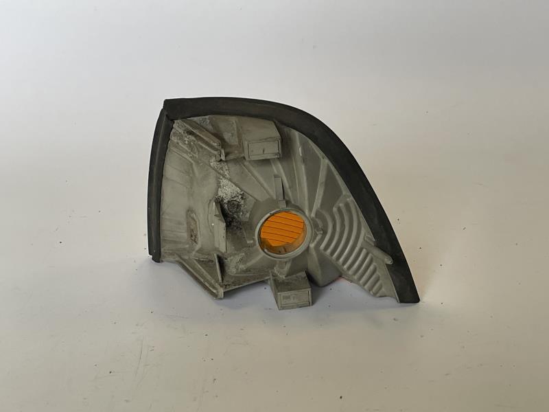 Optique avant secondaire droit (feux)(clignotant) BMW SERIE 3 E36  - 1