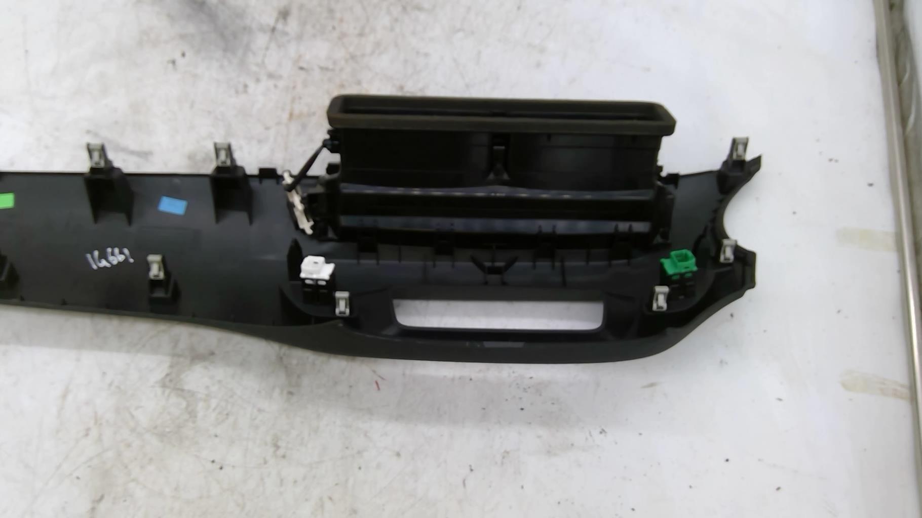 Bouton de warning CITROEN C3 2 PHASE 1 Essence - 1
