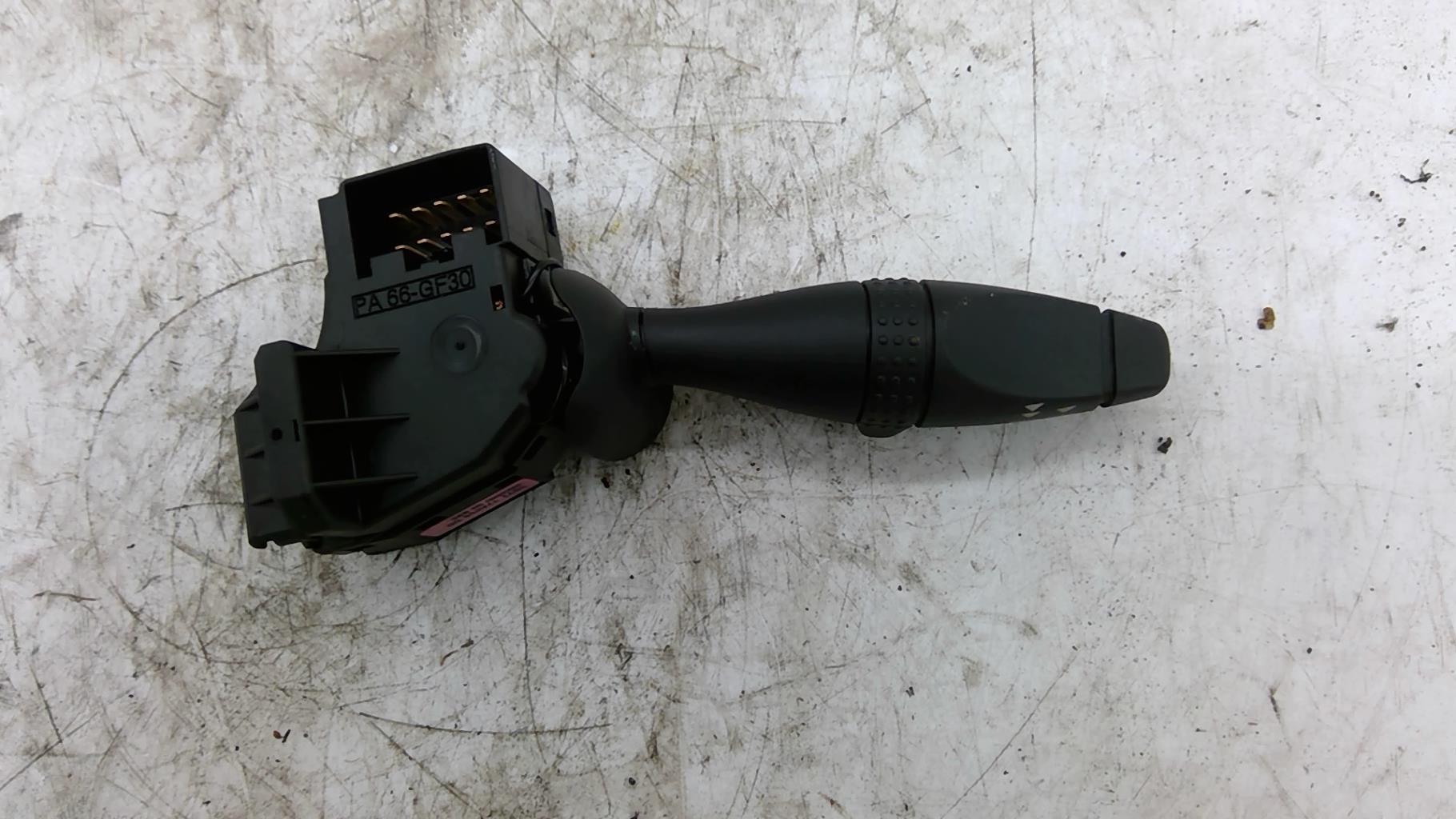 Commodo d'essuie glaces FORD FIESTA 5 PHASE 2 Essence - 1