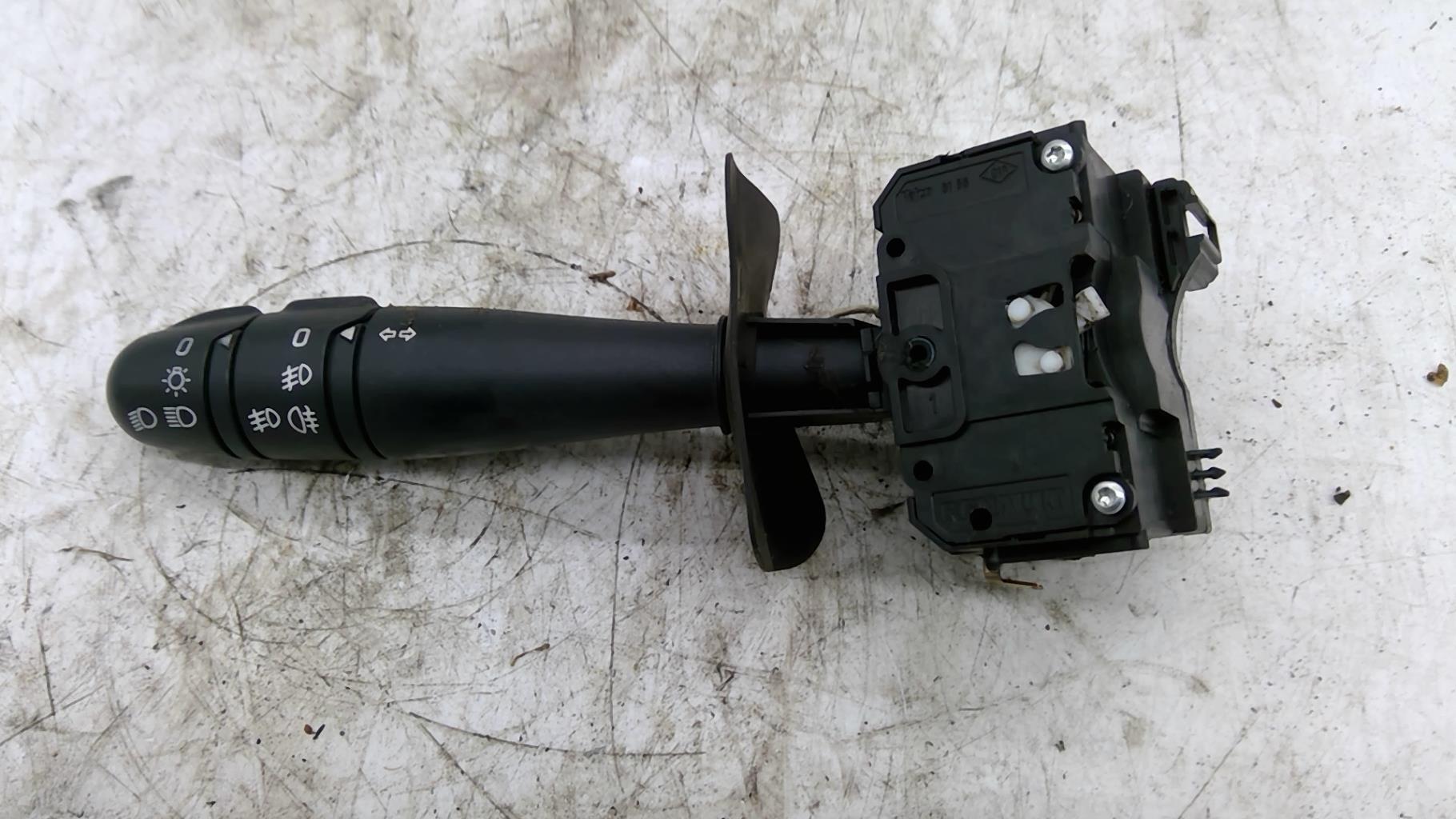 Commodo phare RENAULT CLIO 2 PHASE 2 Diesel - 1